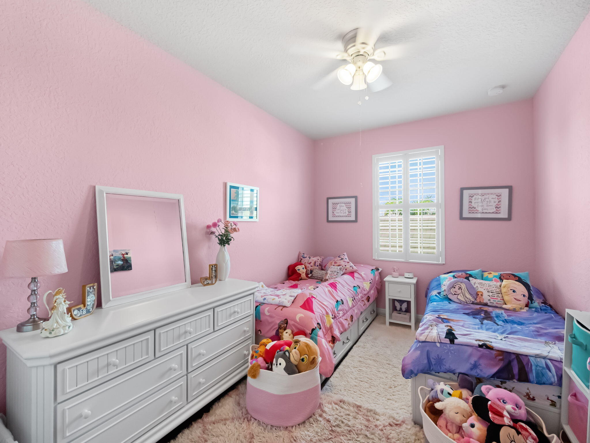 1233 Dakota Drive