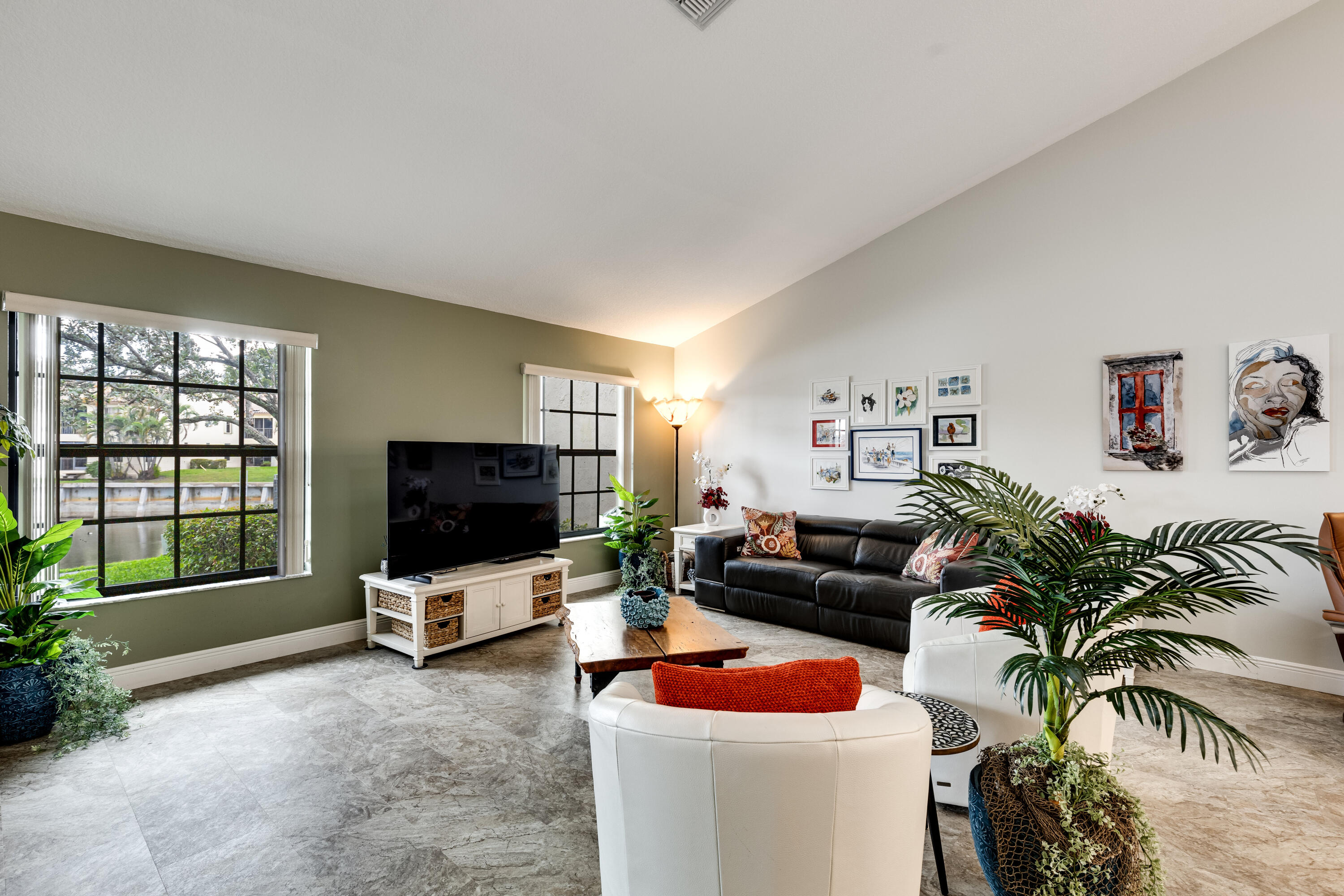 334 Eastwood Terrace