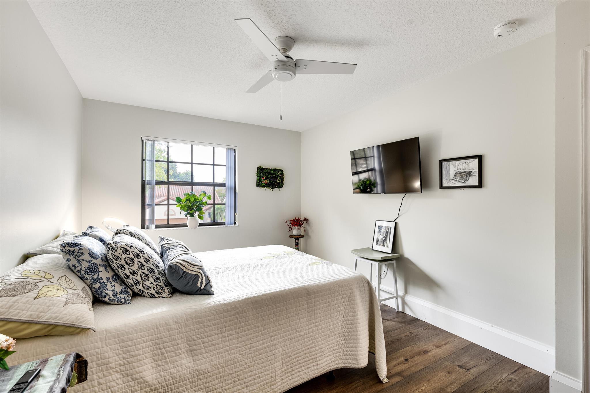 334 Eastwood Terrace