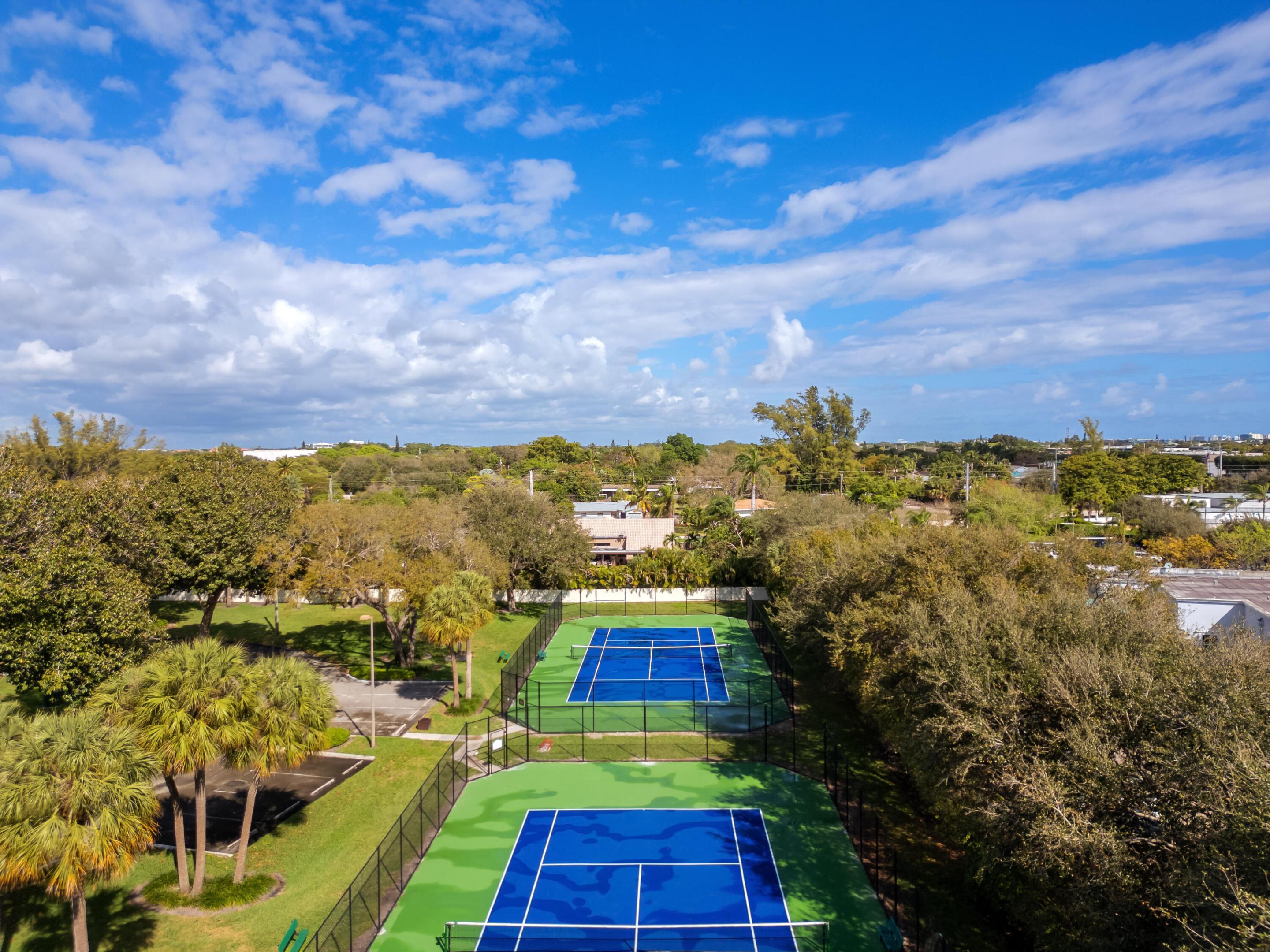 334 Eastwood Terrace