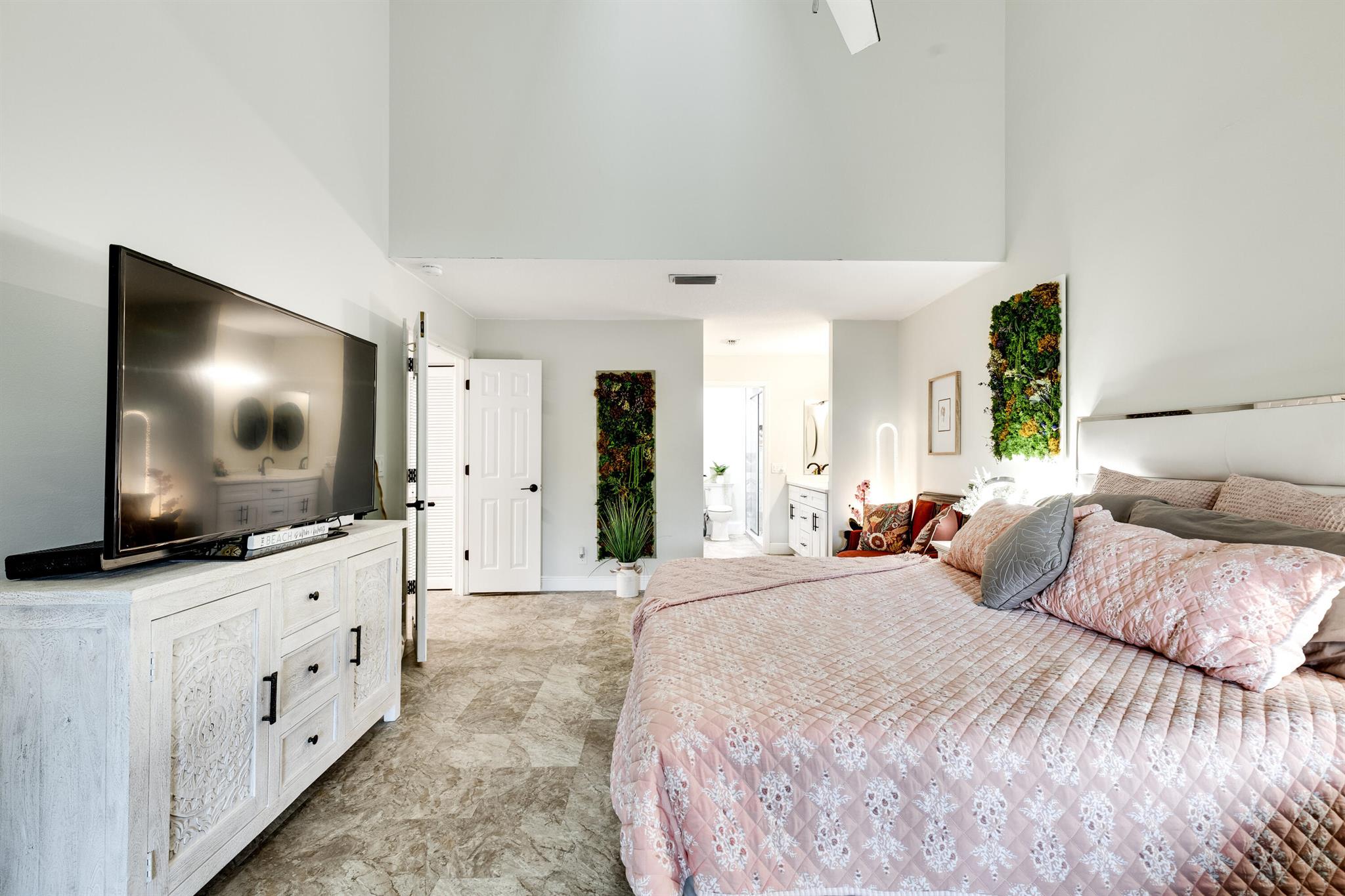 334 Eastwood Terrace