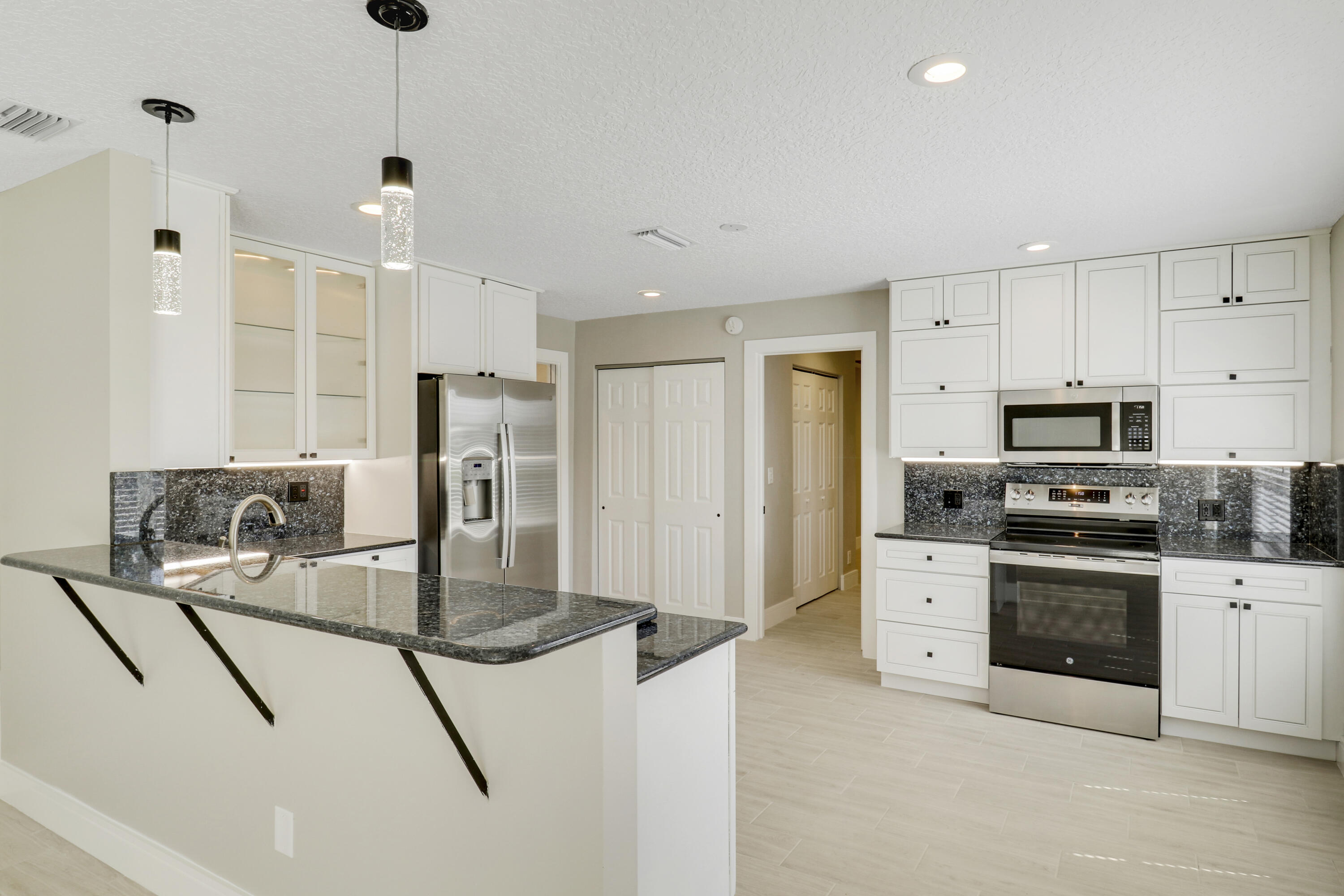 222 Las Palmas Street