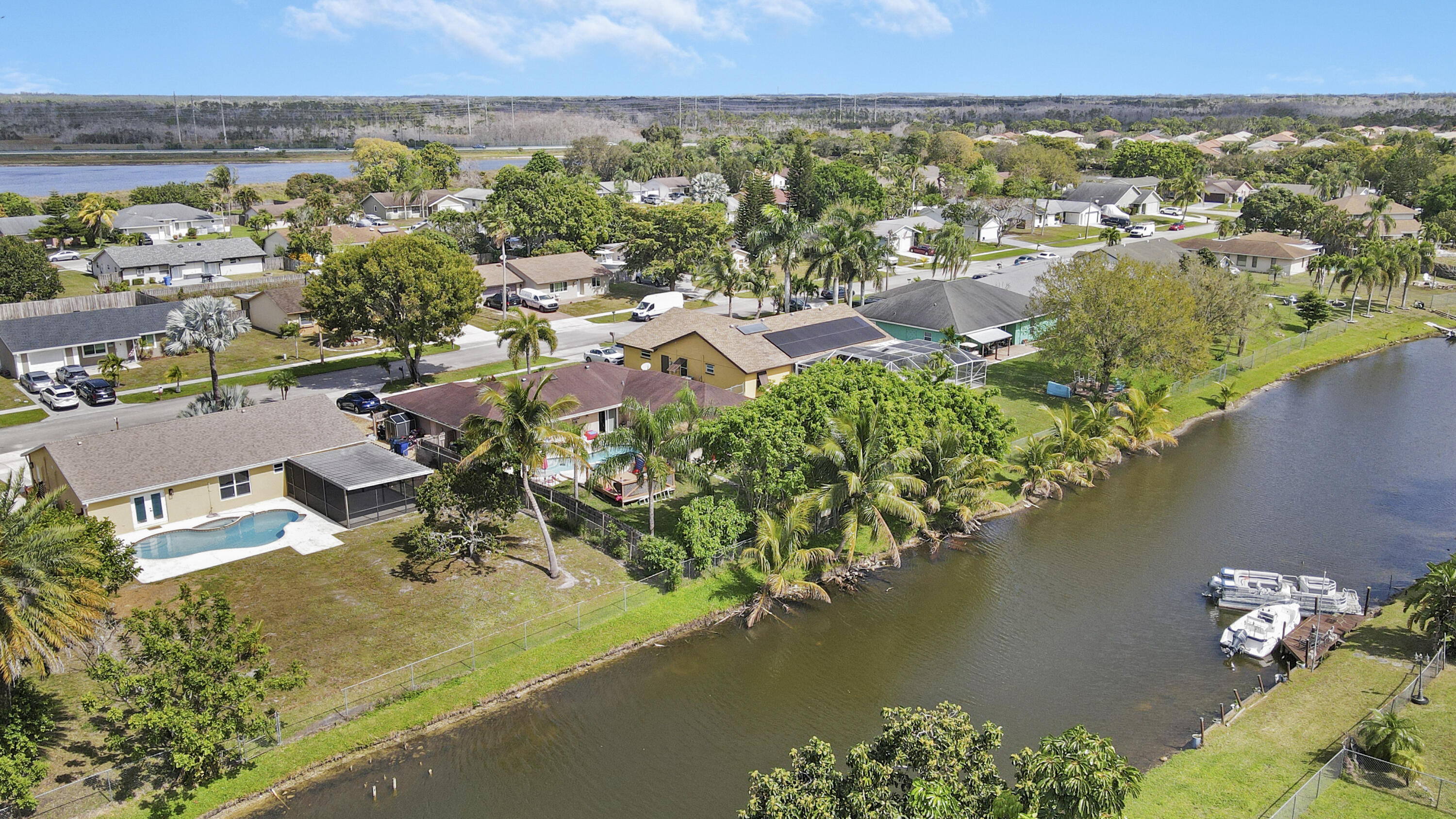 222 Las Palmas Street