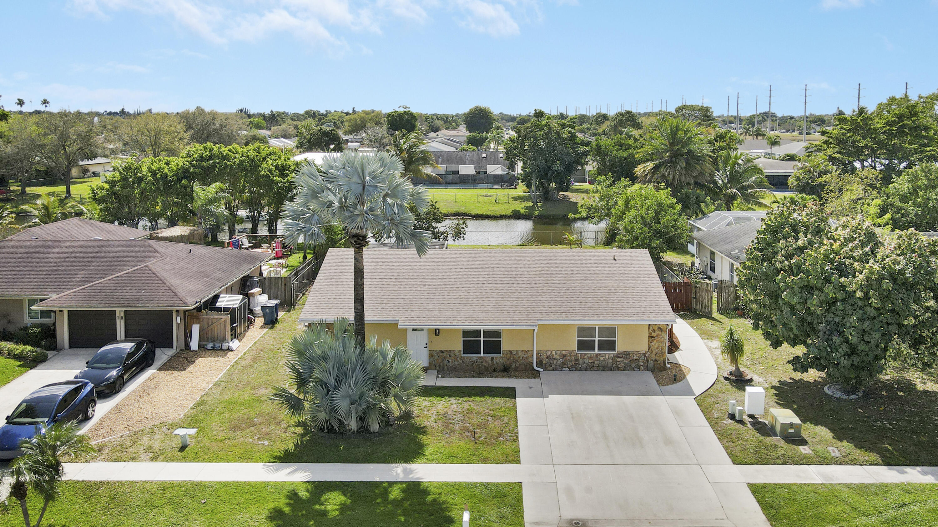 222 Las Palmas Street