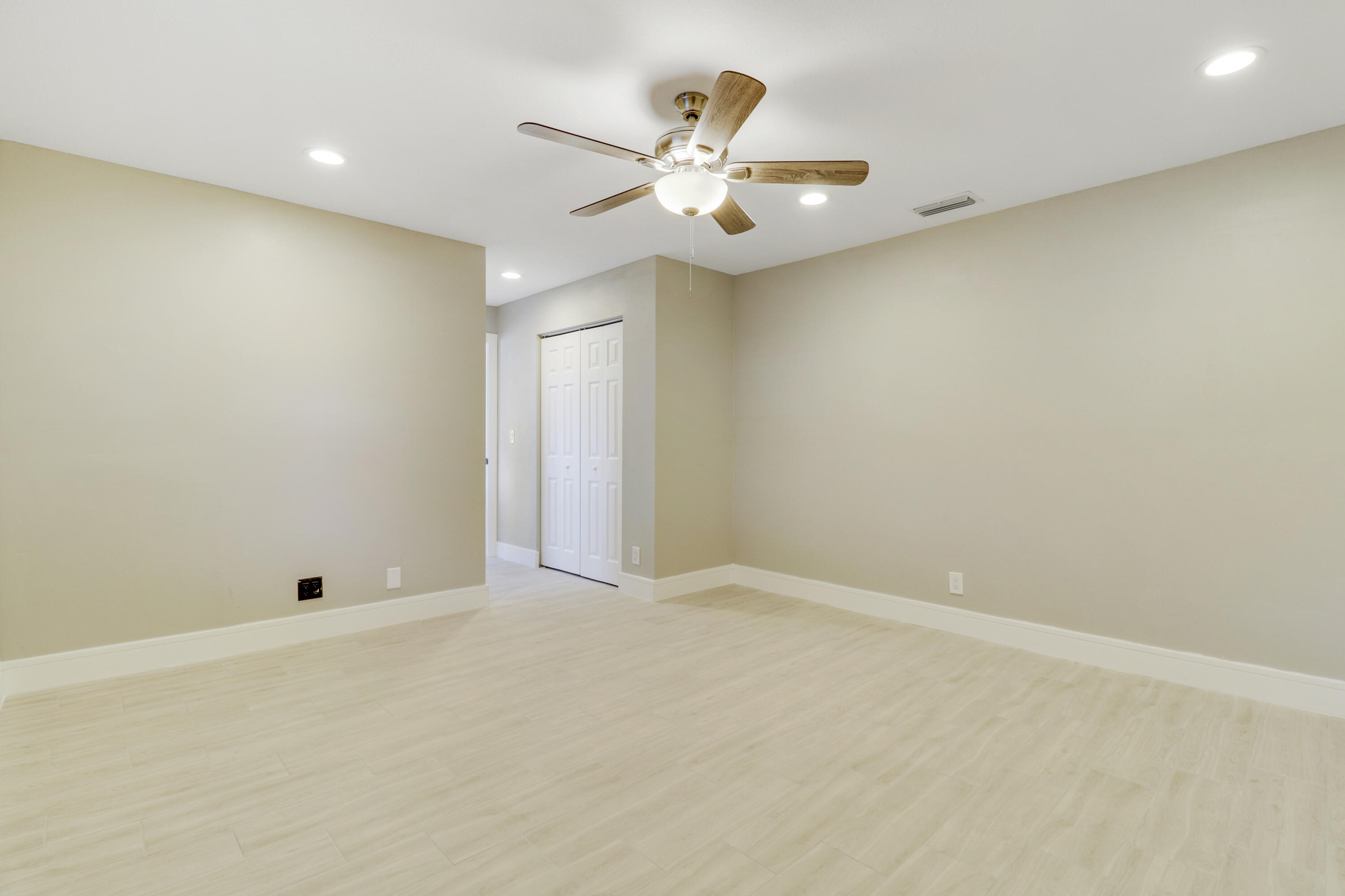 222 Las Palmas Street