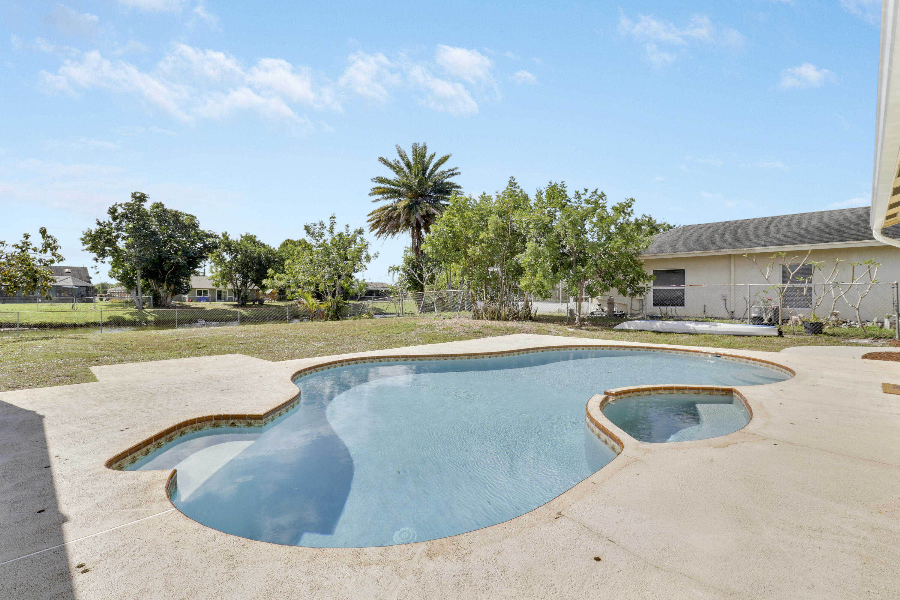 222 Las Palmas Street