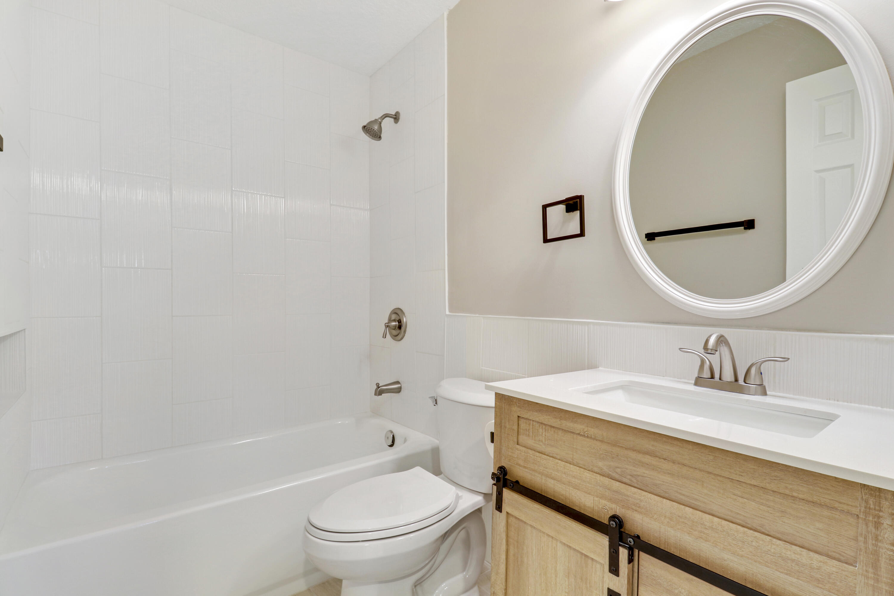 222 Las Palmas Street