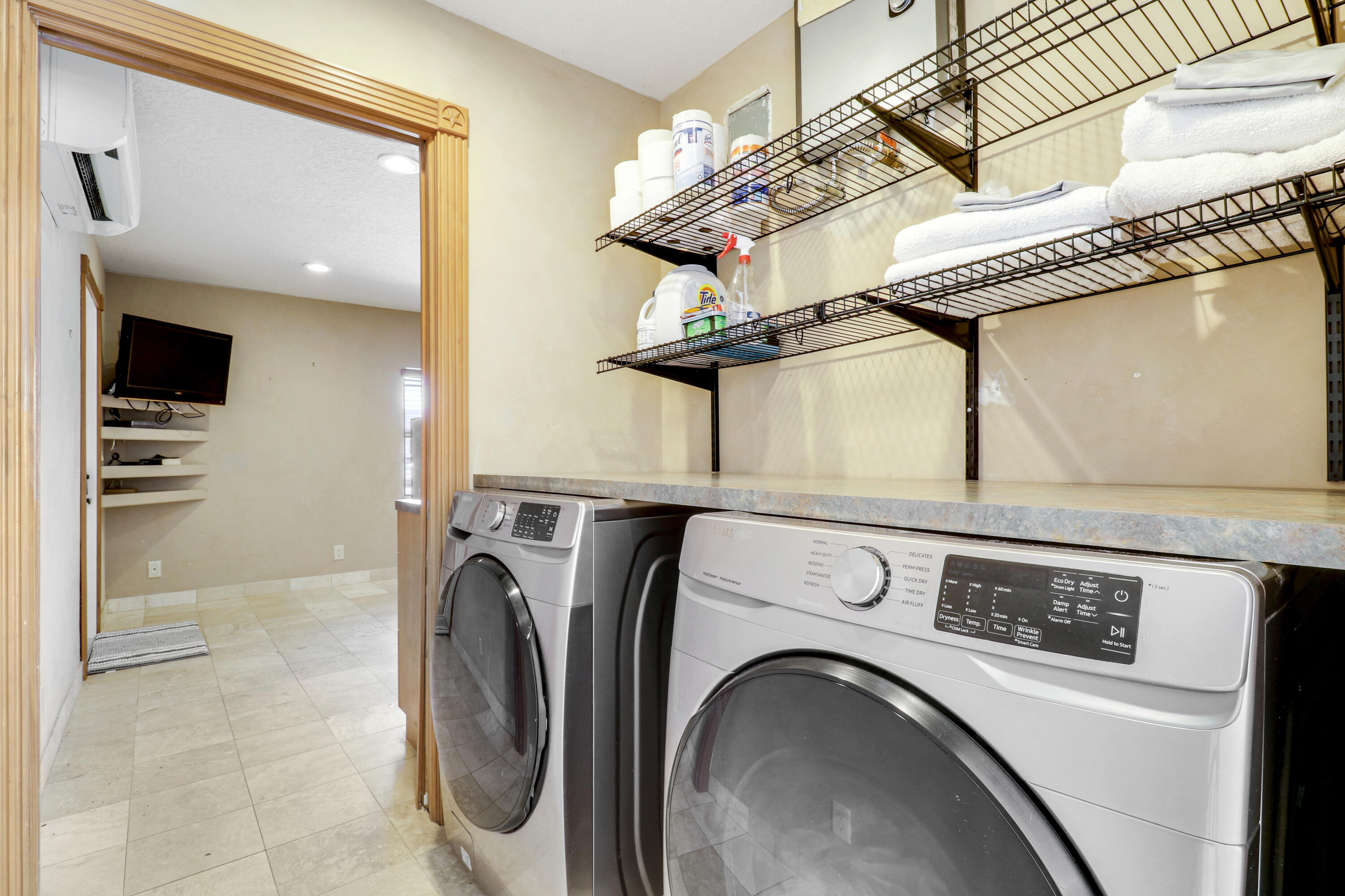 222 Las Palmas Street