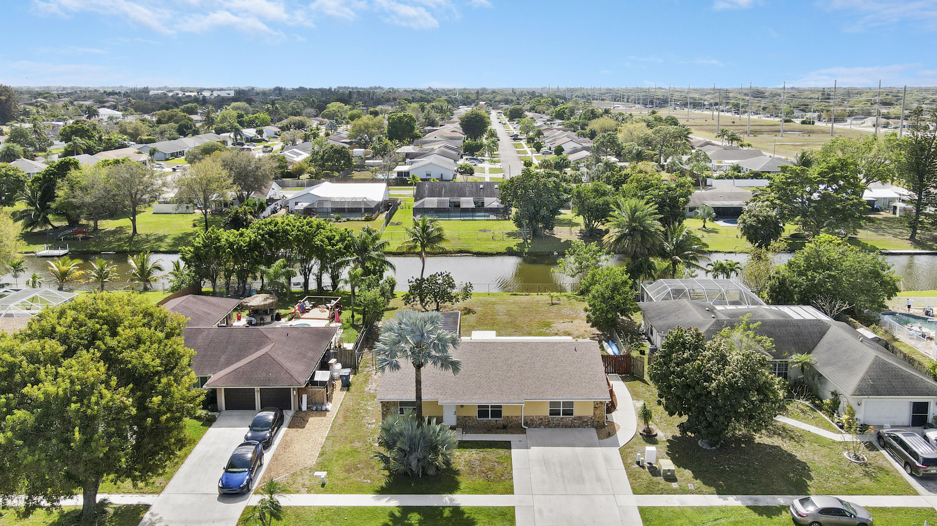 222 Las Palmas Street