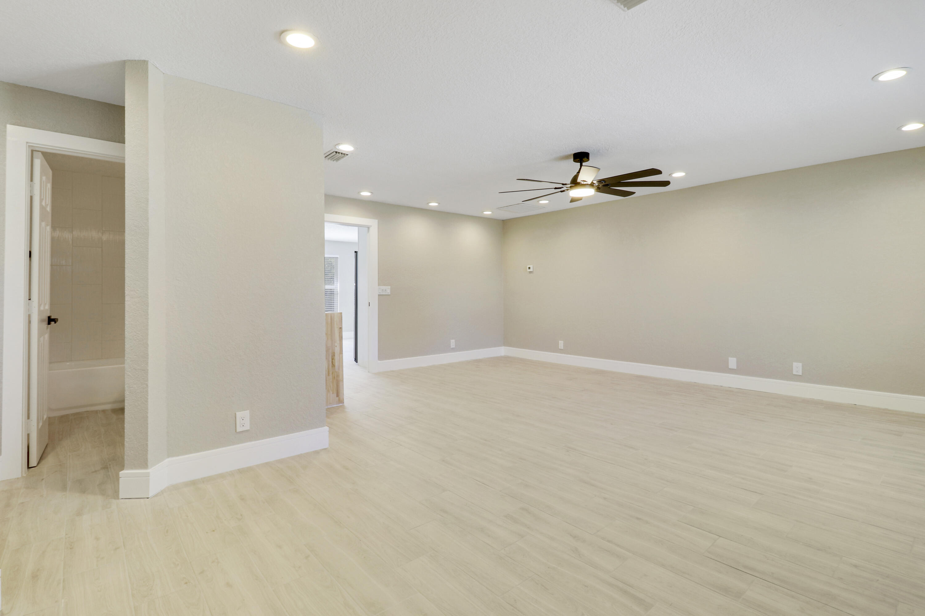 222 Las Palmas Street