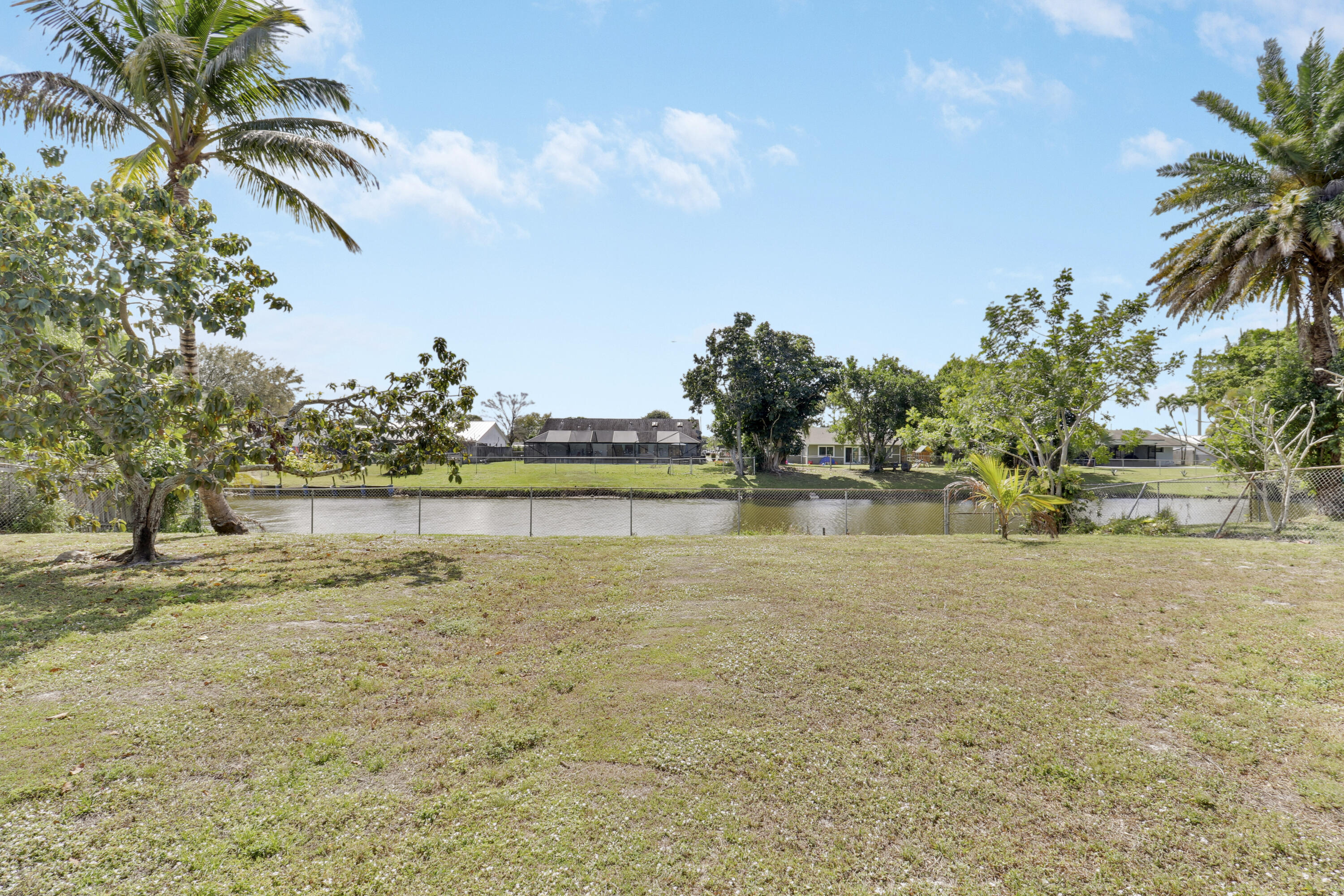 222 Las Palmas Street