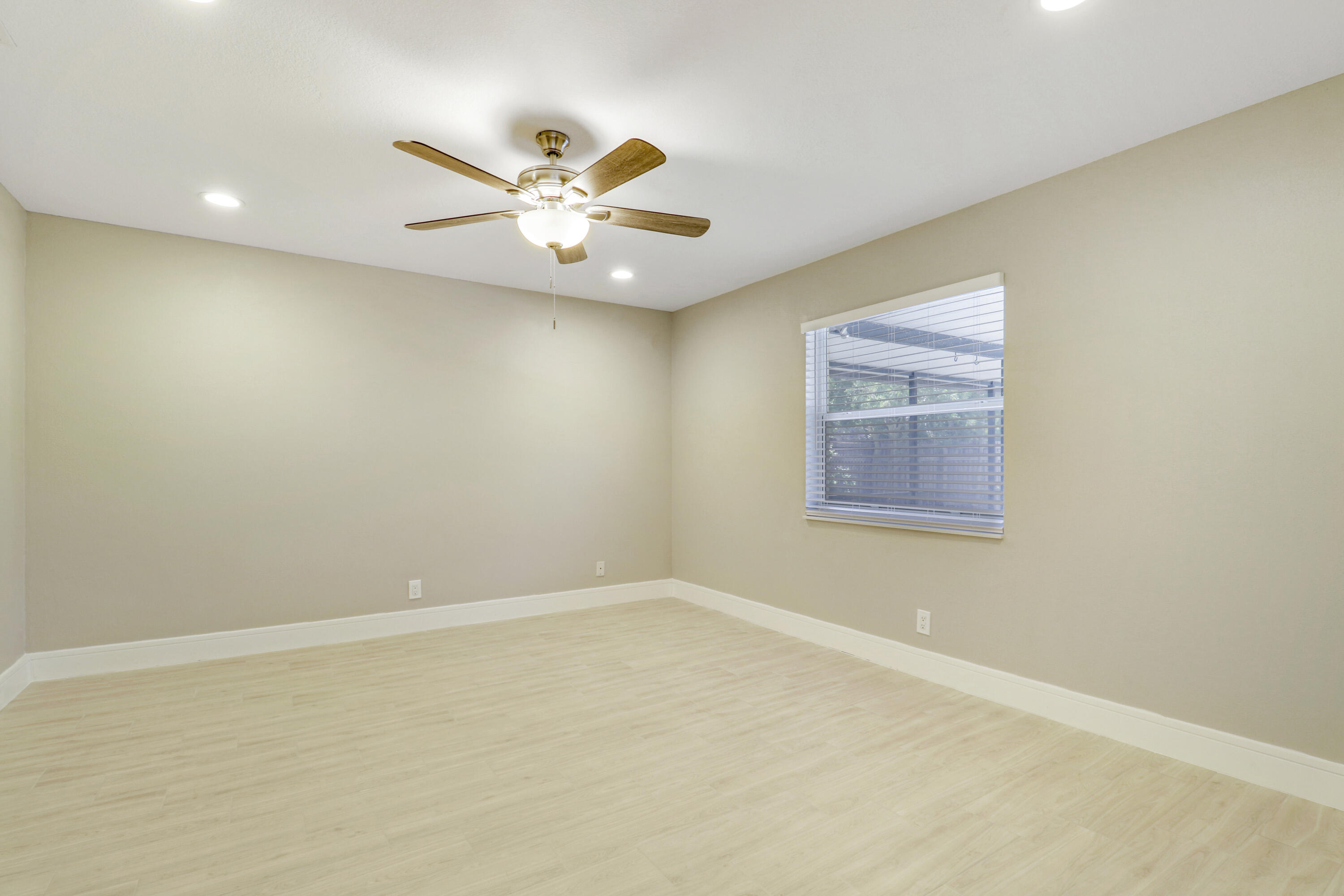 222 Las Palmas Street