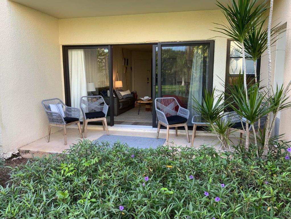 1605 S Us Highway 1 V1 104