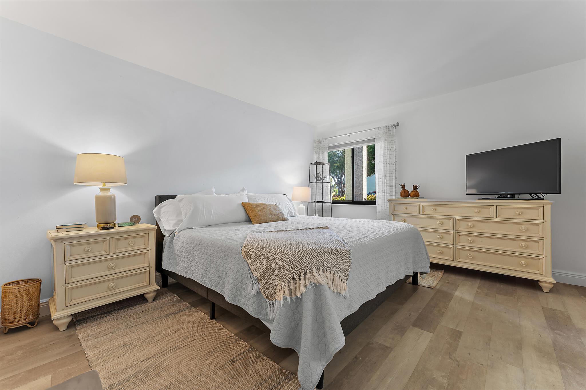 1605 S Us Highway 1 V1 104