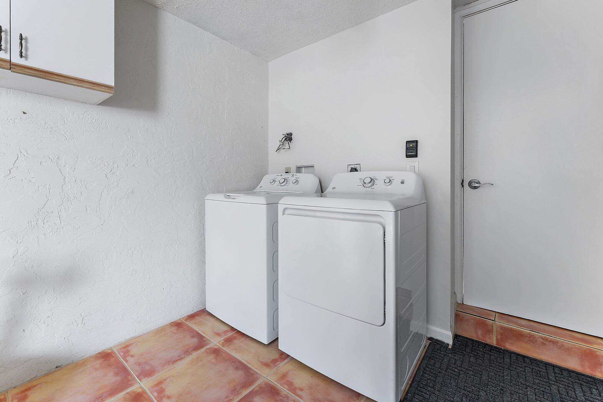 2905 Fairway Drive N