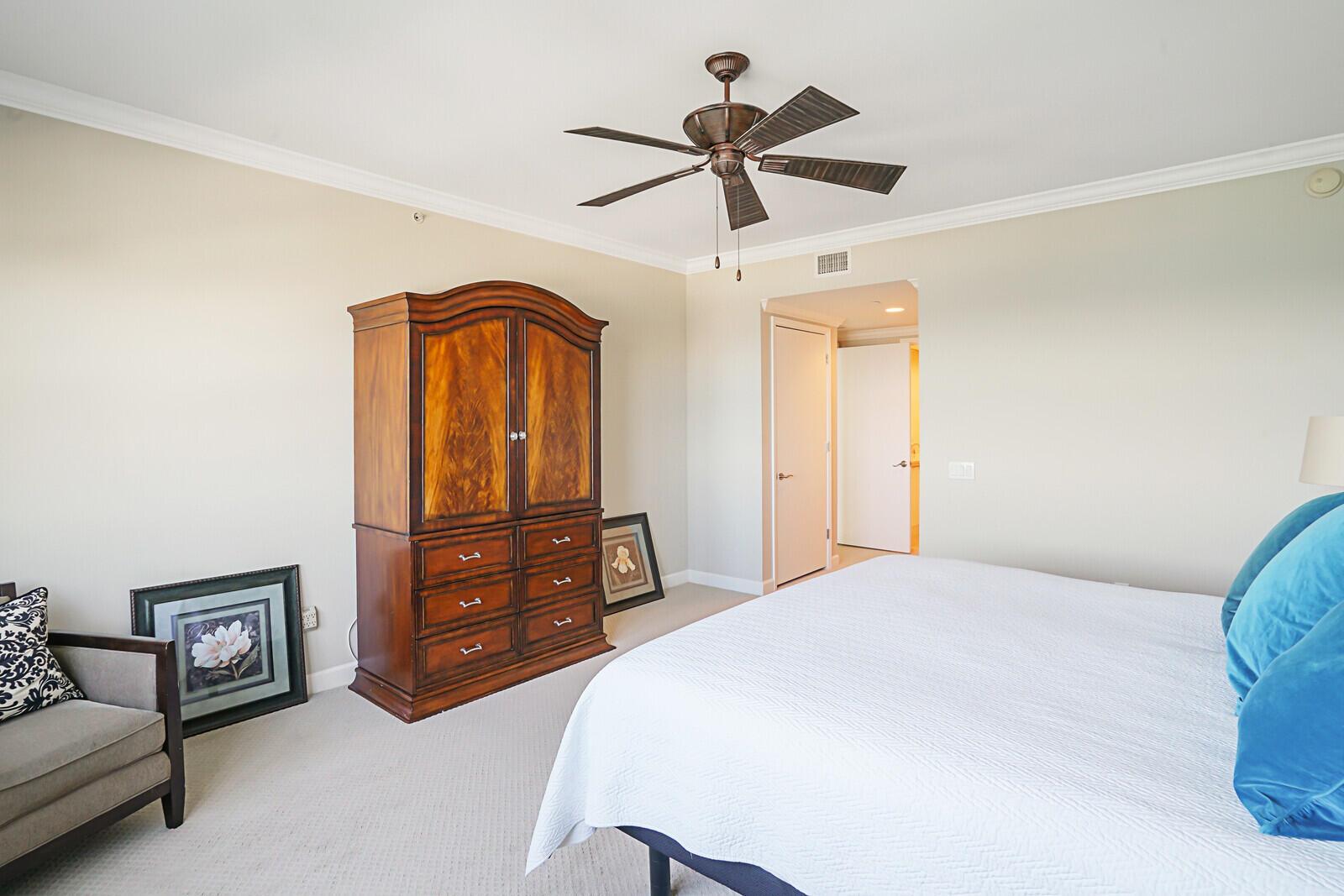 2650 Lake Shore Drive 703