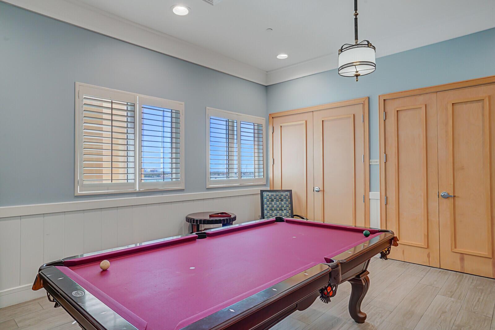 2650 Lake Shore Drive 703