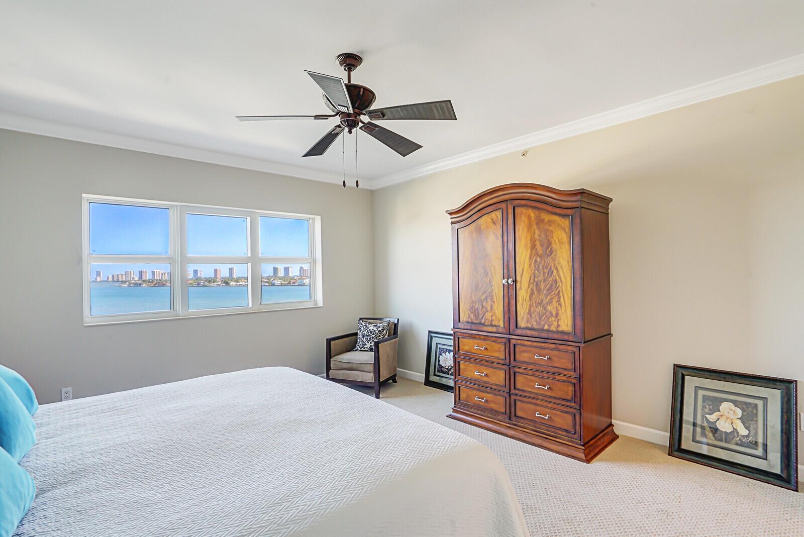 2650 Lake Shore Drive 703