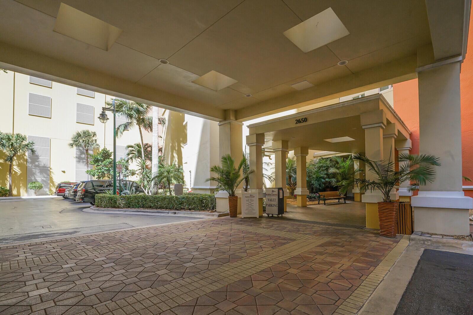 2650 Lake Shore Drive 703
