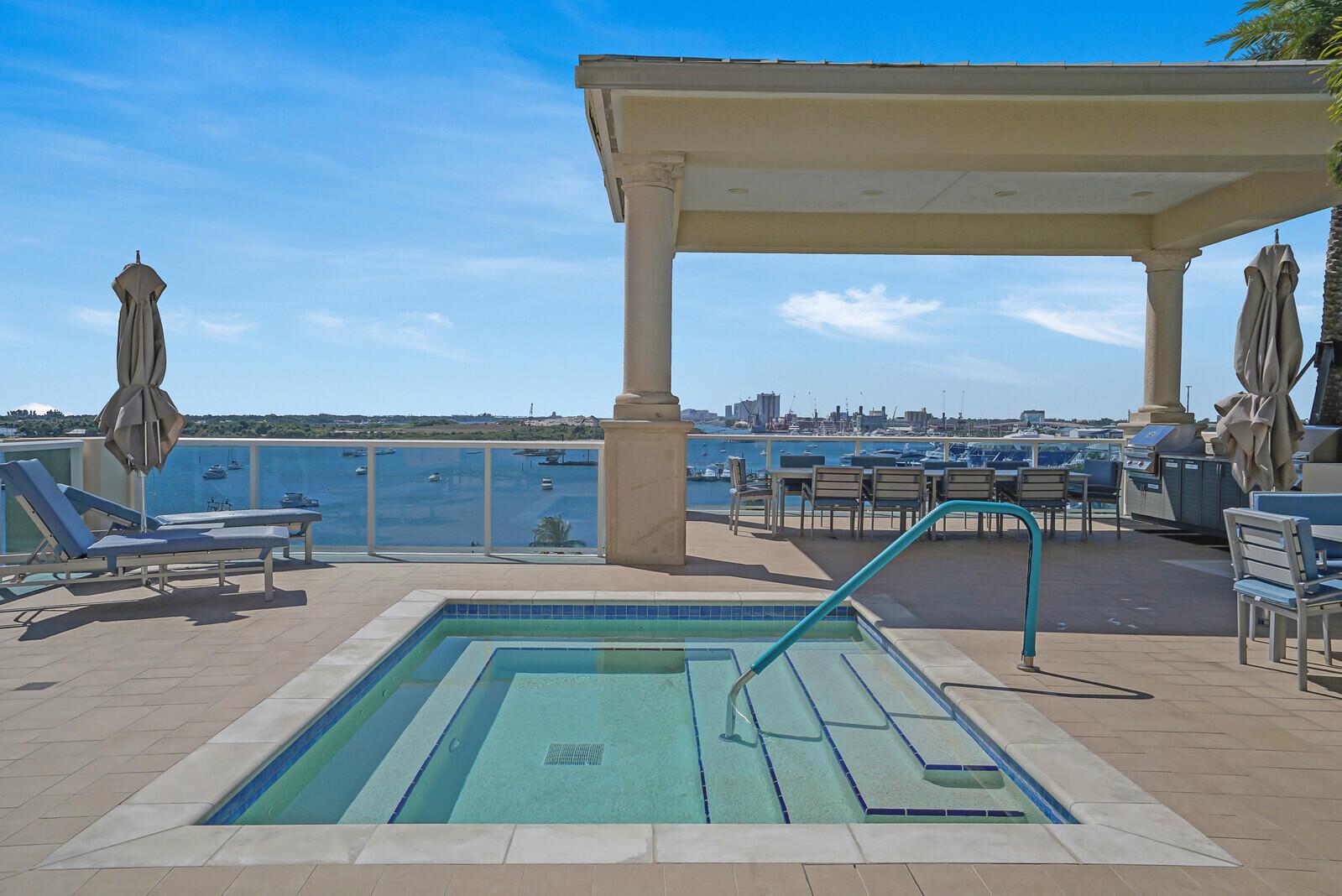 2650 Lake Shore Drive 703