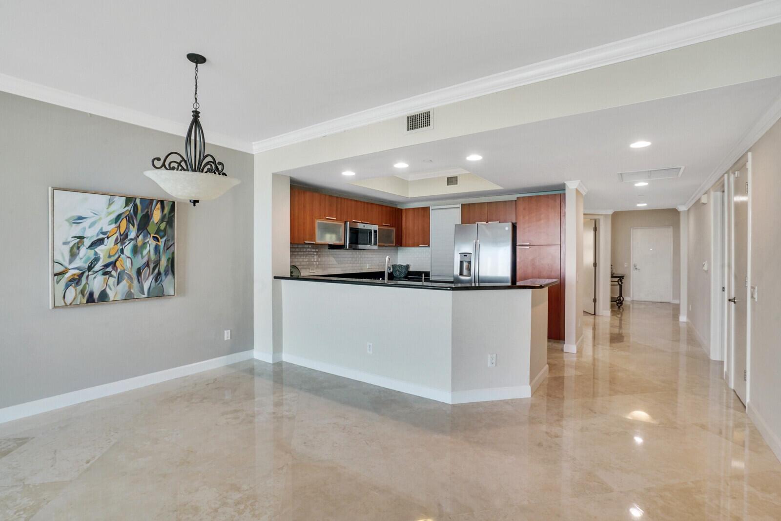 2650 Lake Shore Drive 703