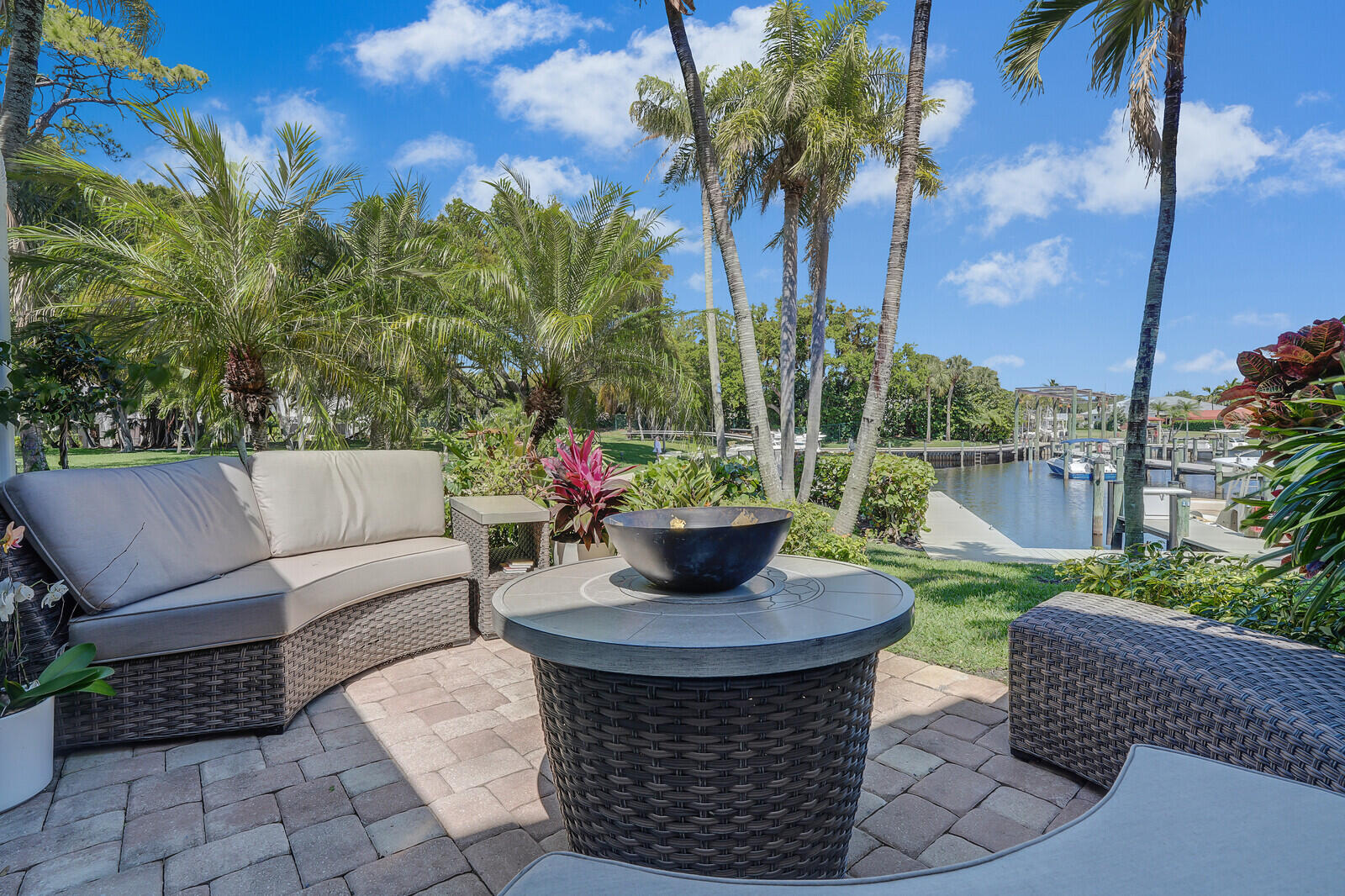 2399 Treasure Isle Drive 17