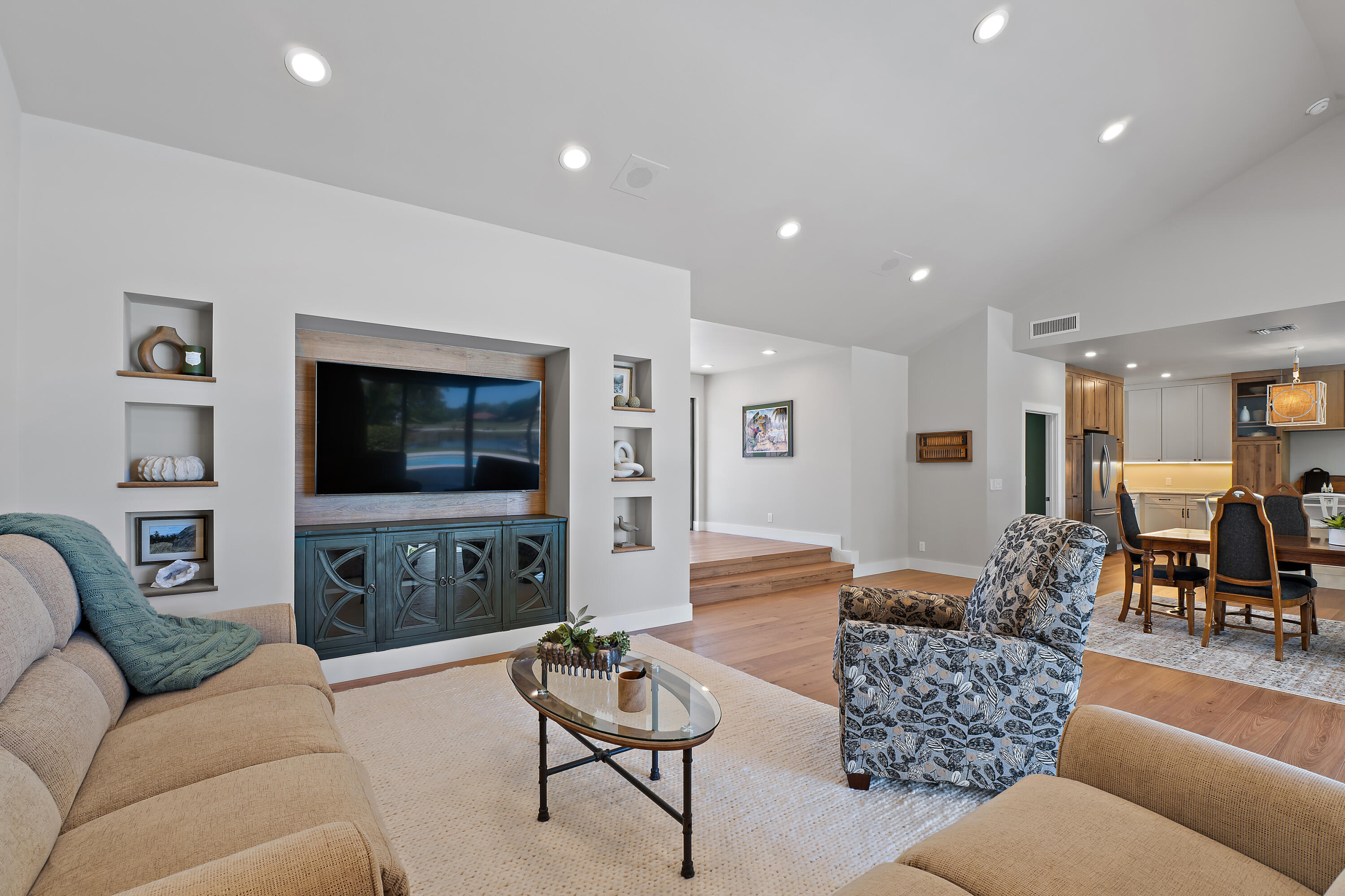 1 Banchory Court