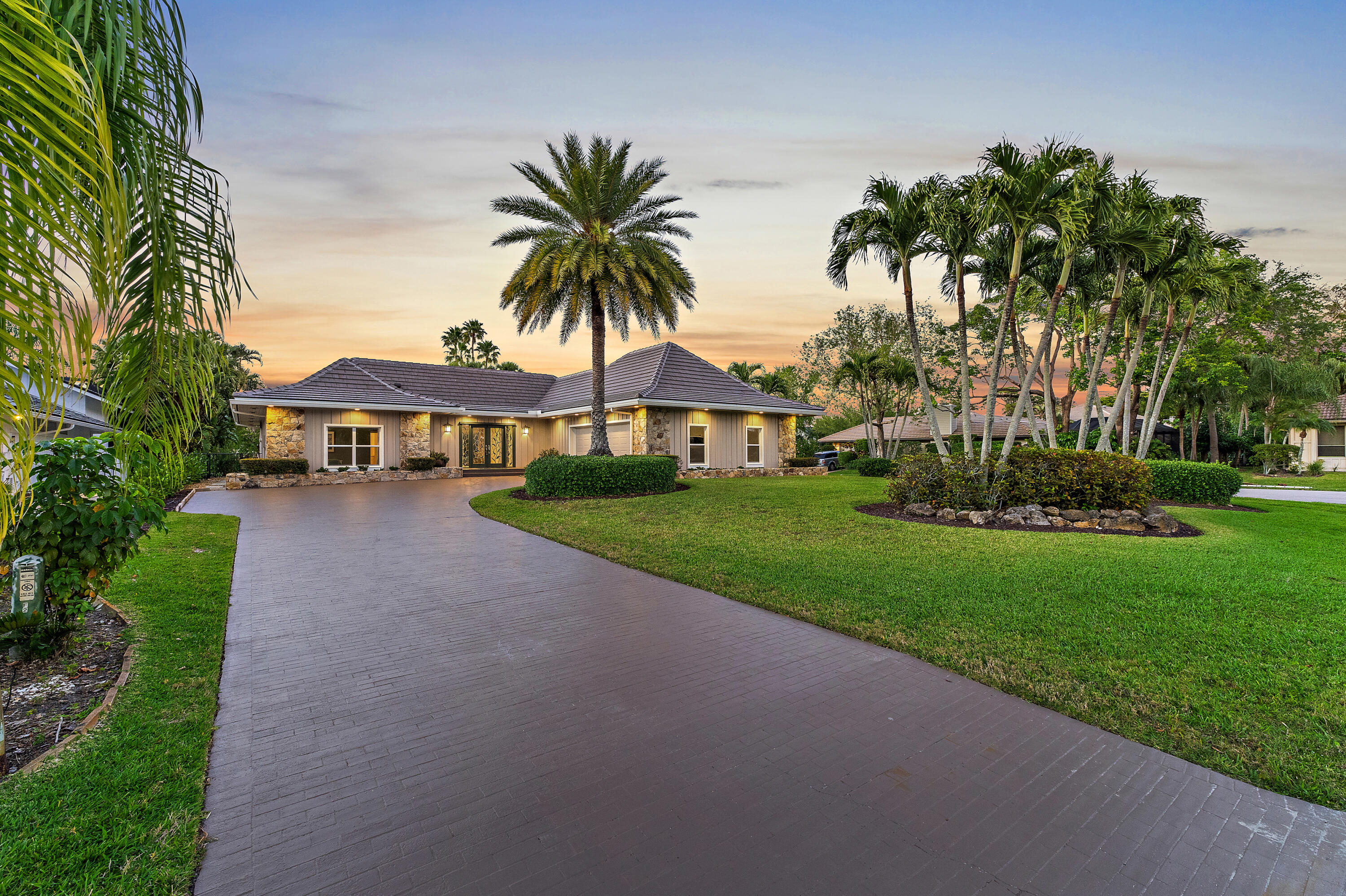1 Banchory Court