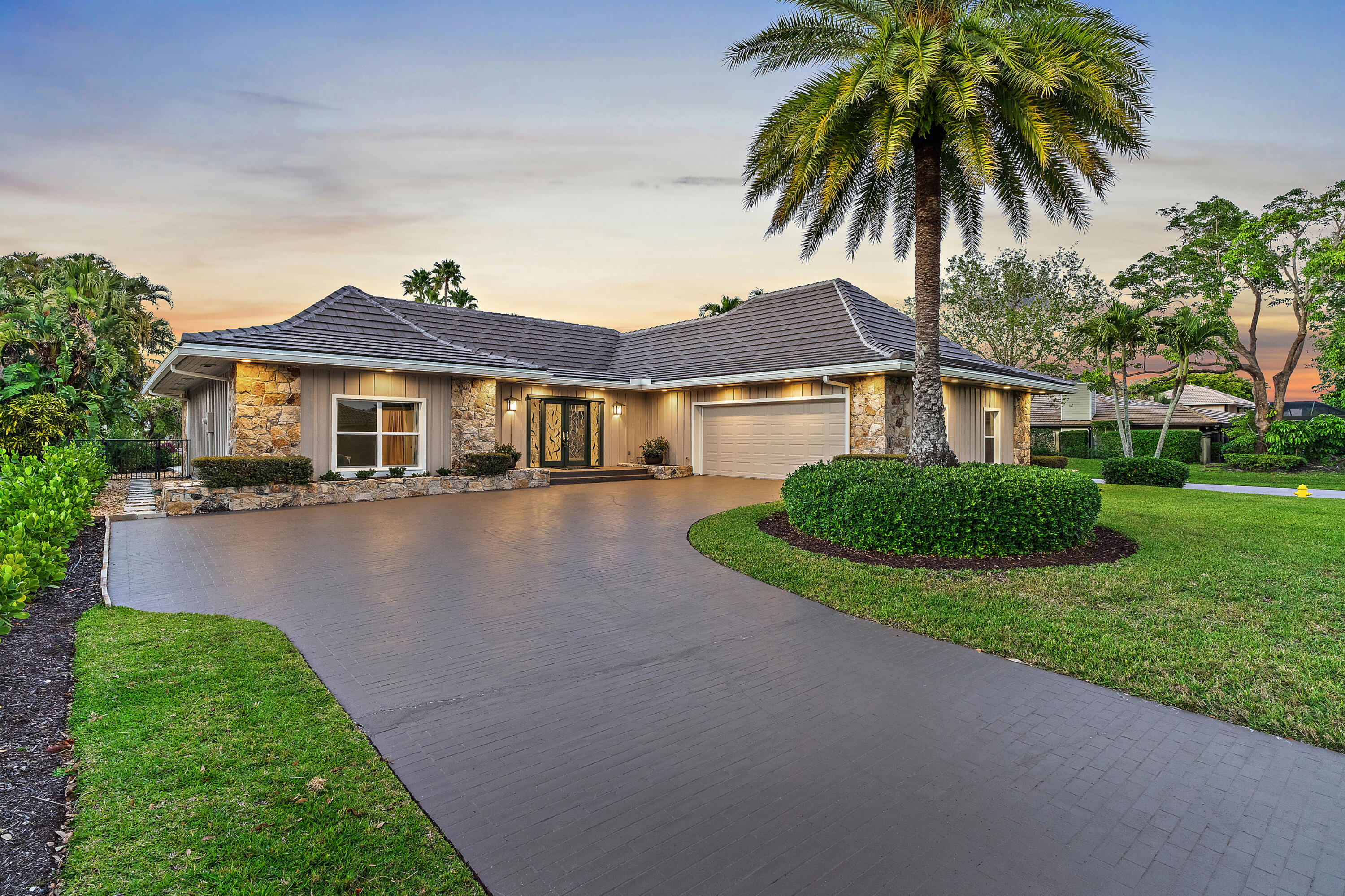 1 Banchory Court