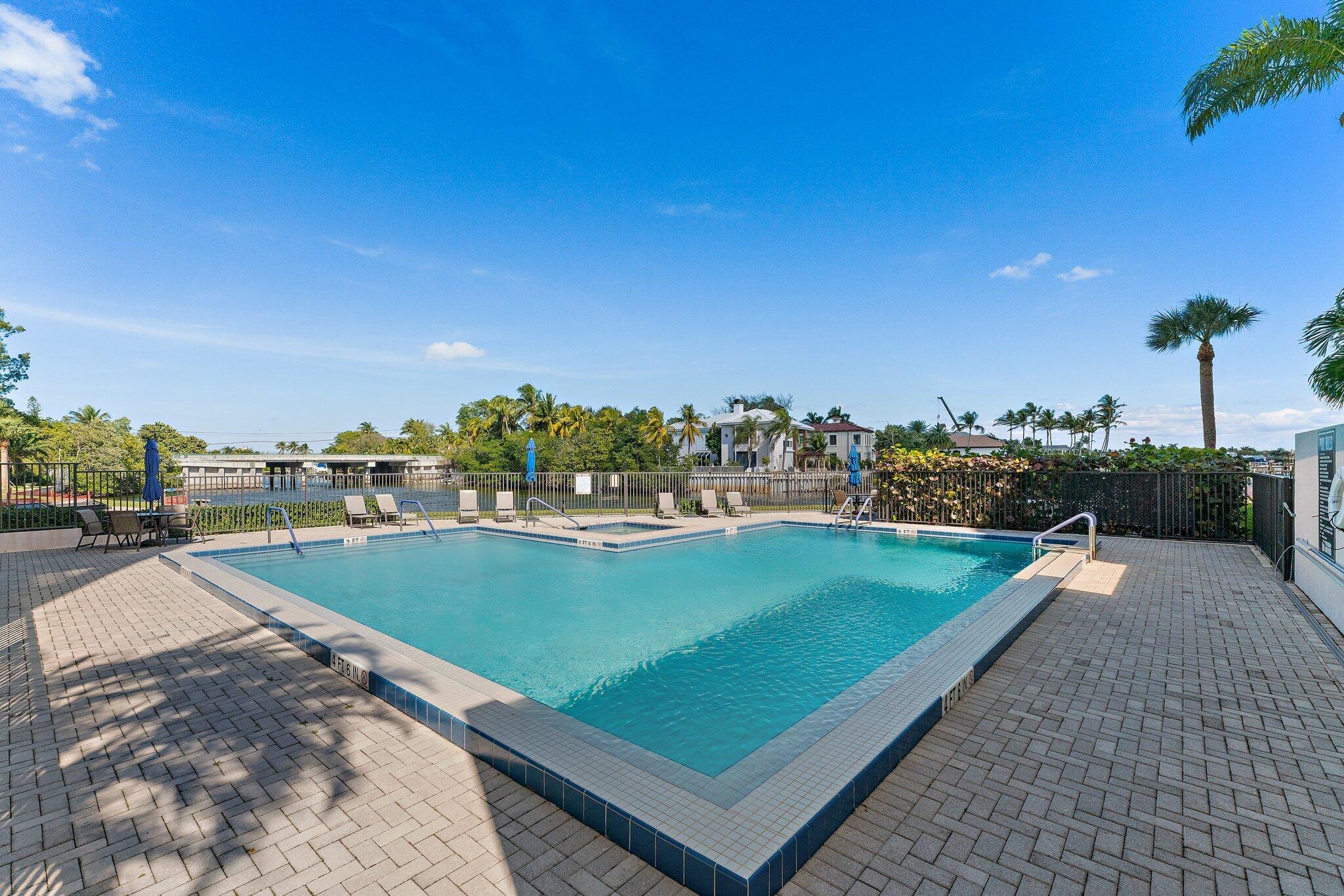 11370 Twelve Oaks Way 418
