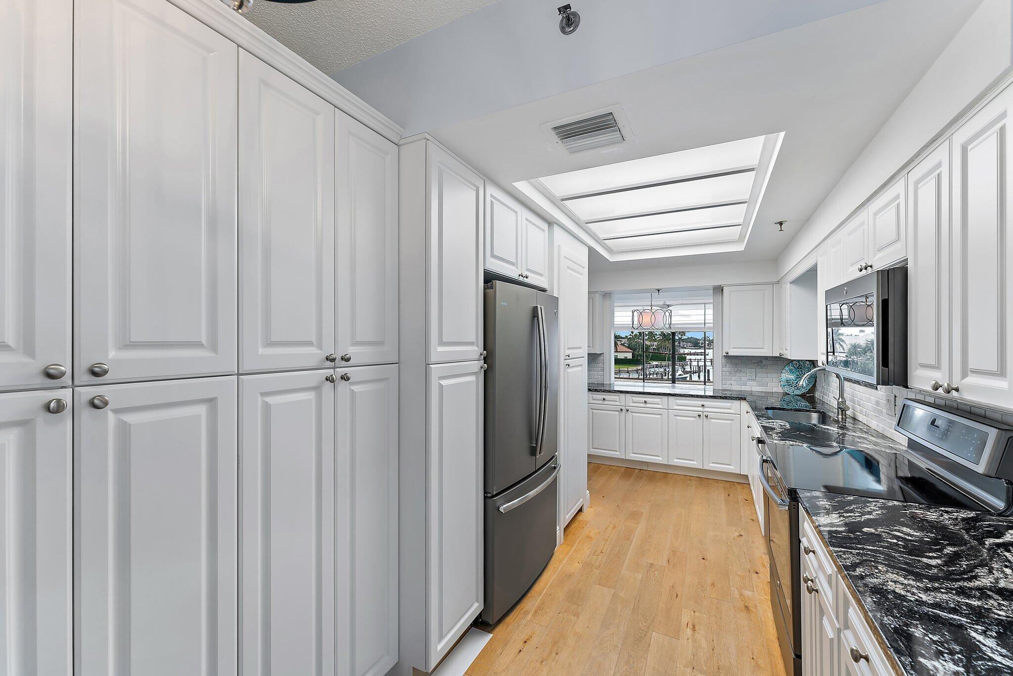 11370 Twelve Oaks Way 418