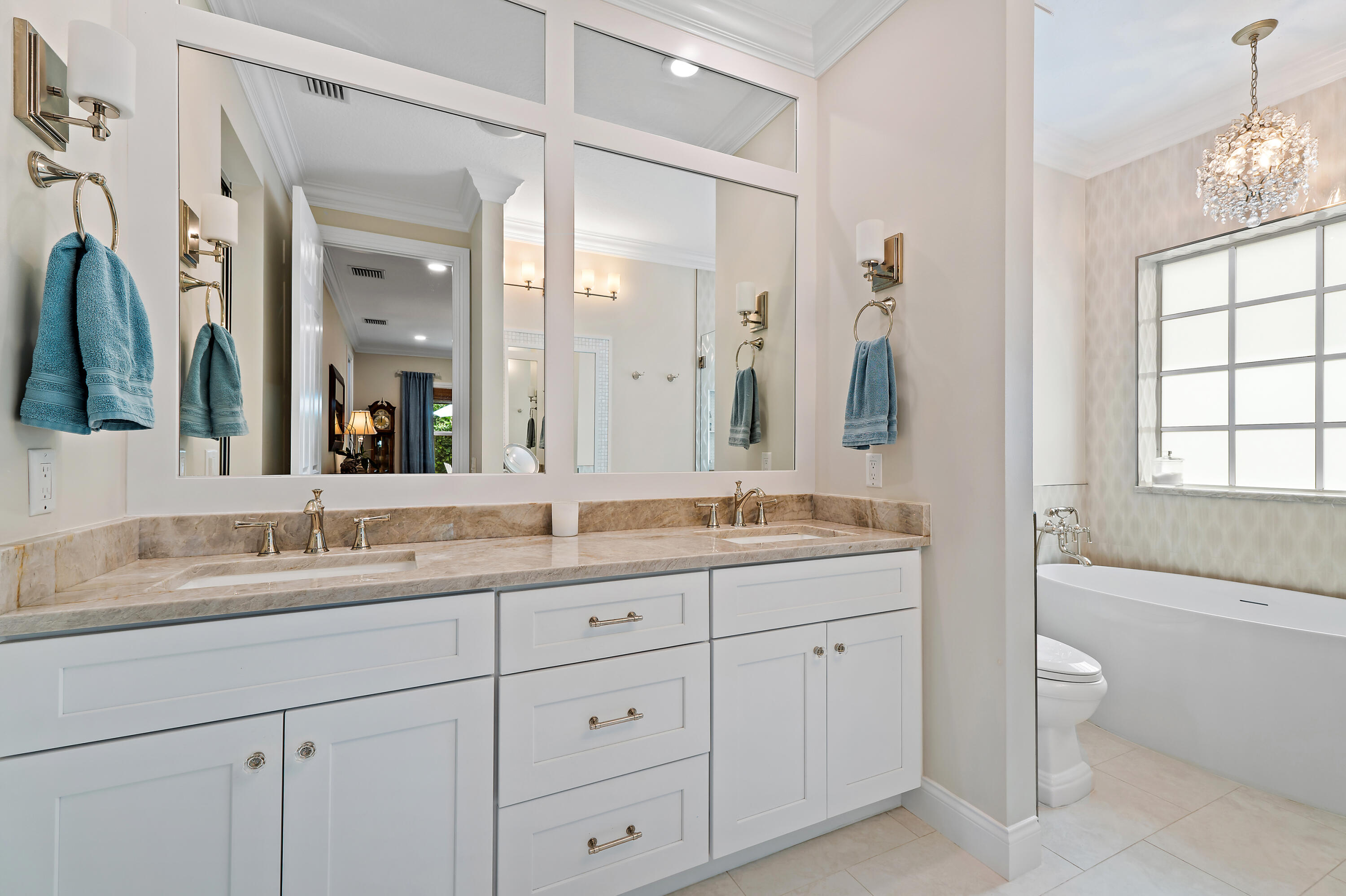 338 Caravelle Drive