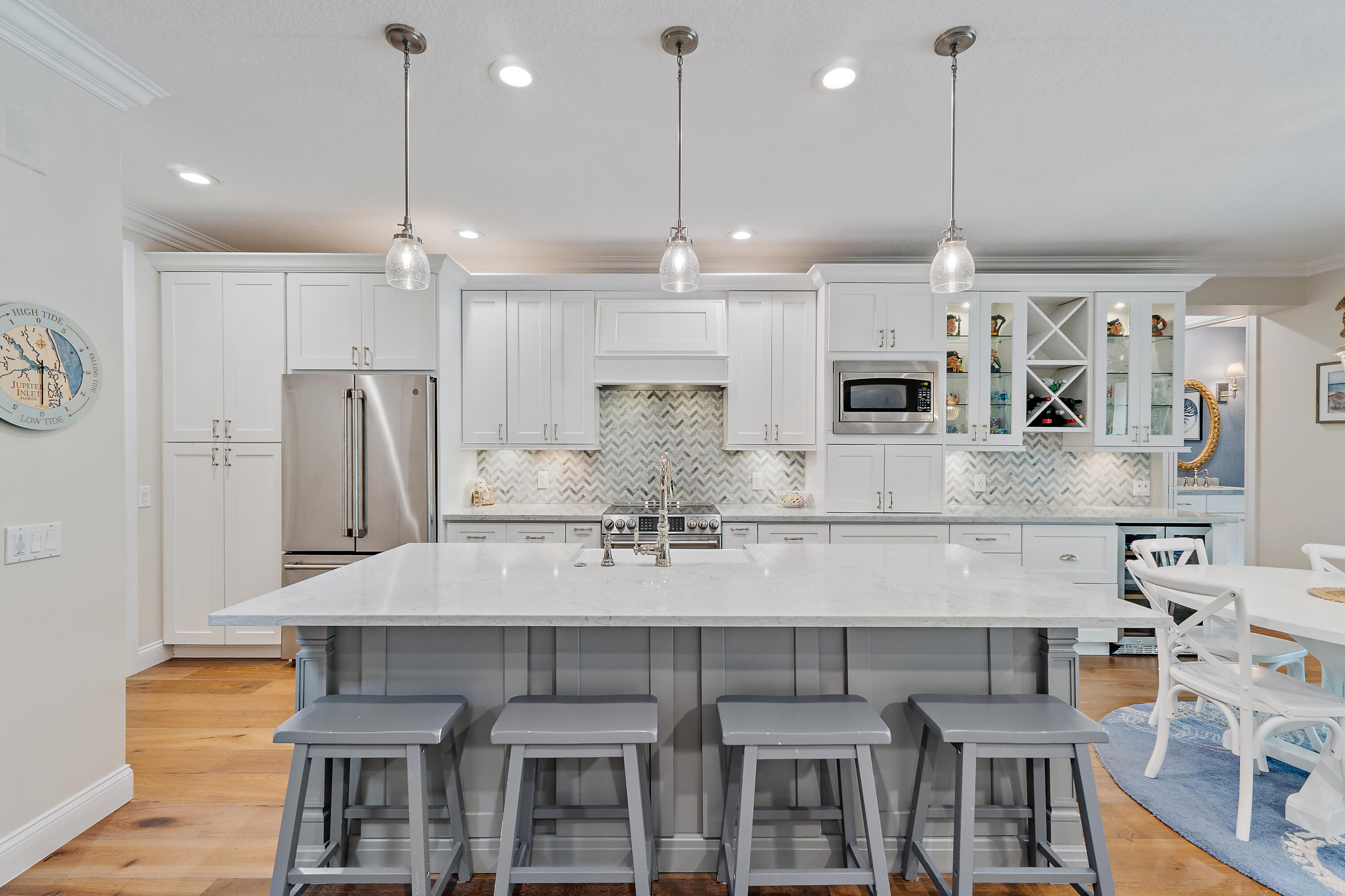 338 Caravelle Drive