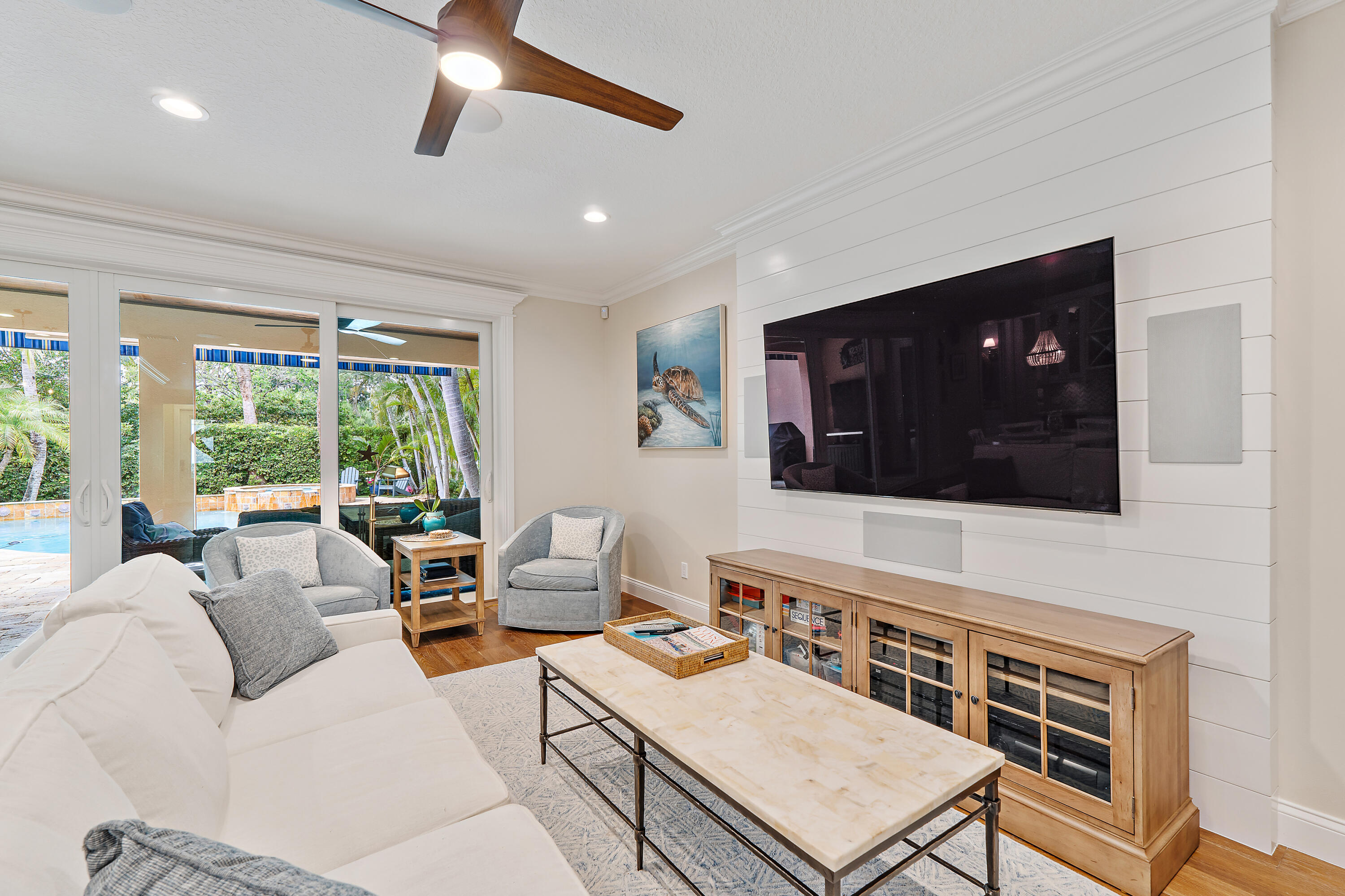 338 Caravelle Drive