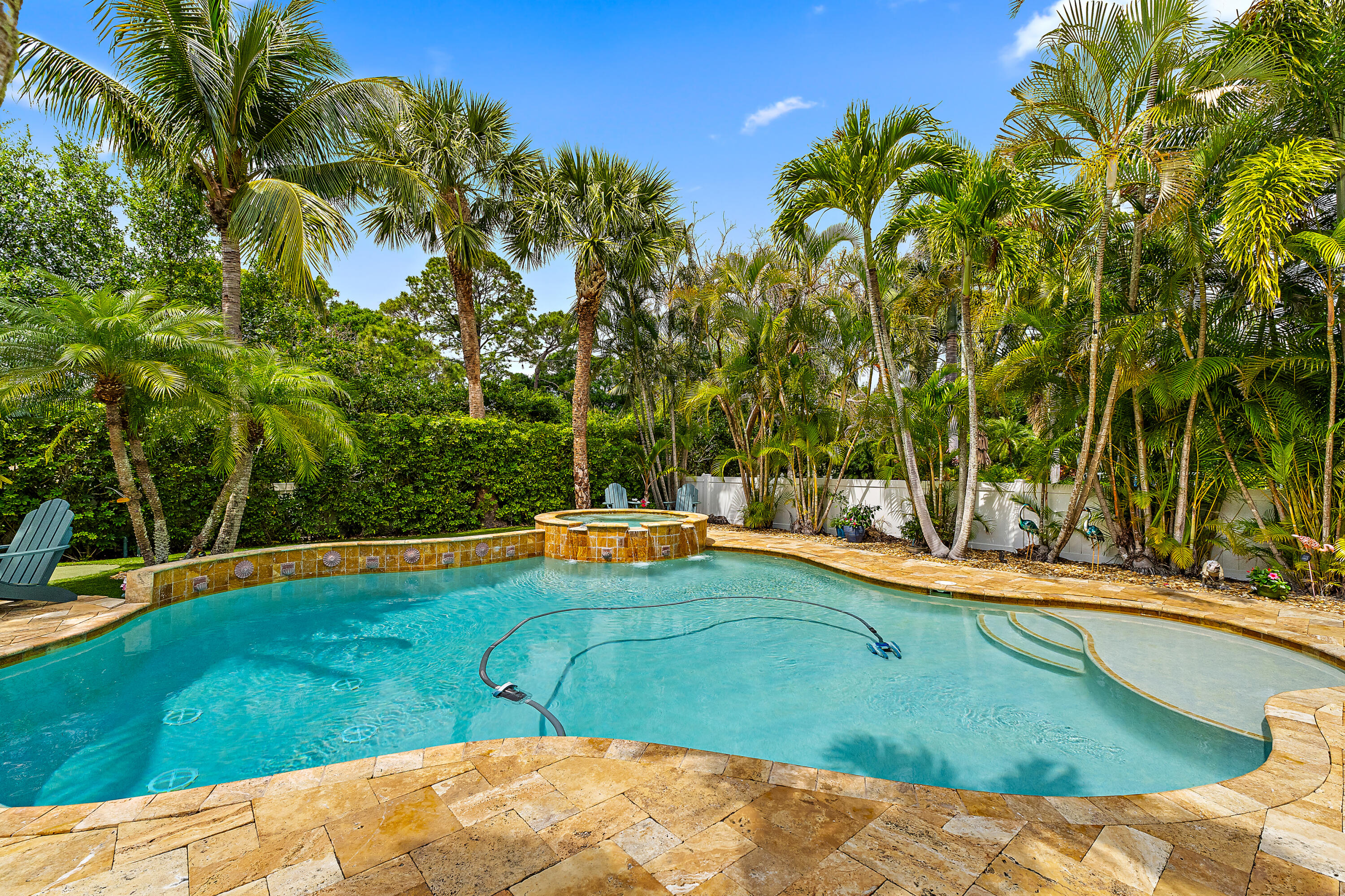 338 Caravelle Drive