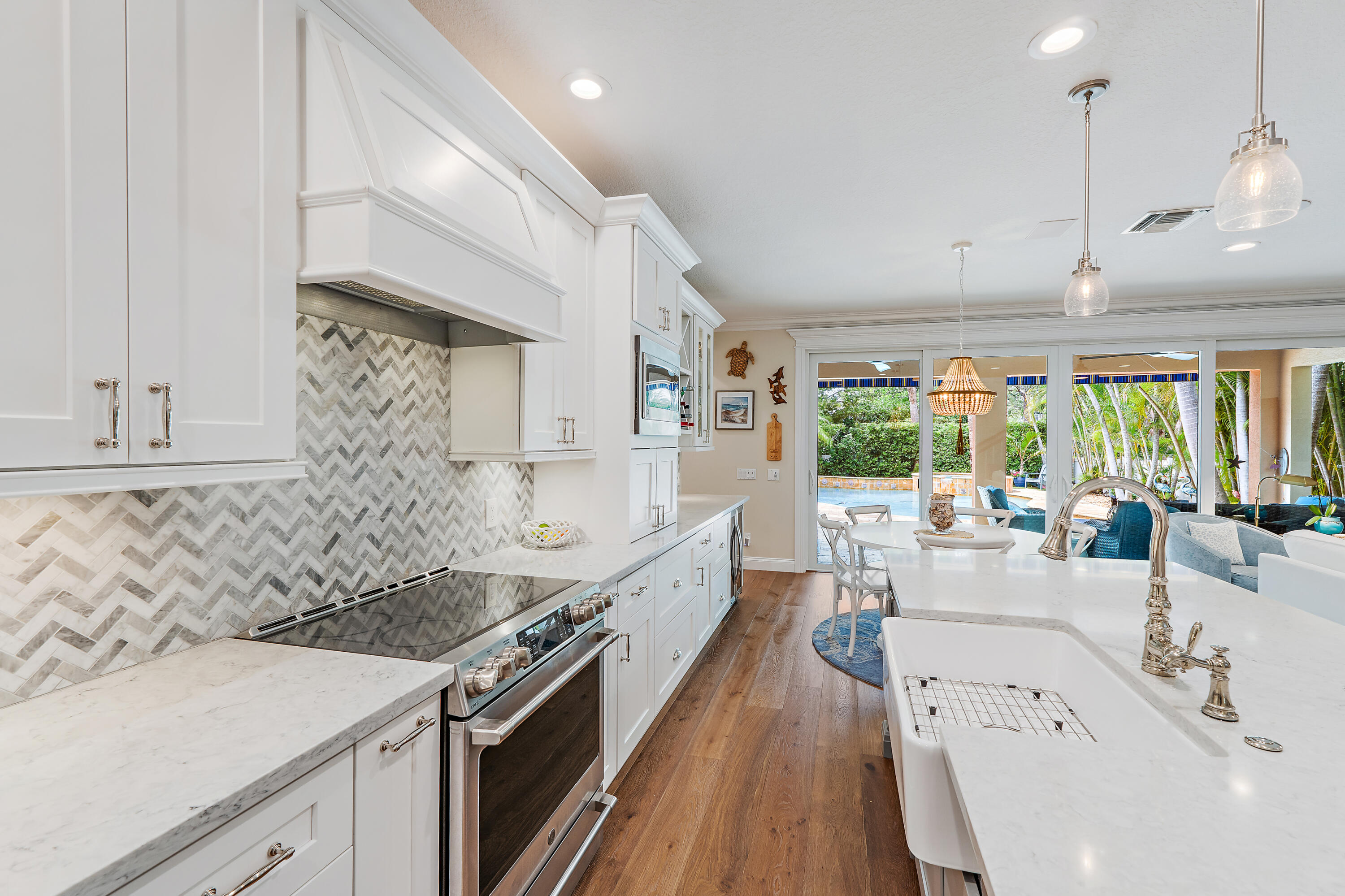 338 Caravelle Drive