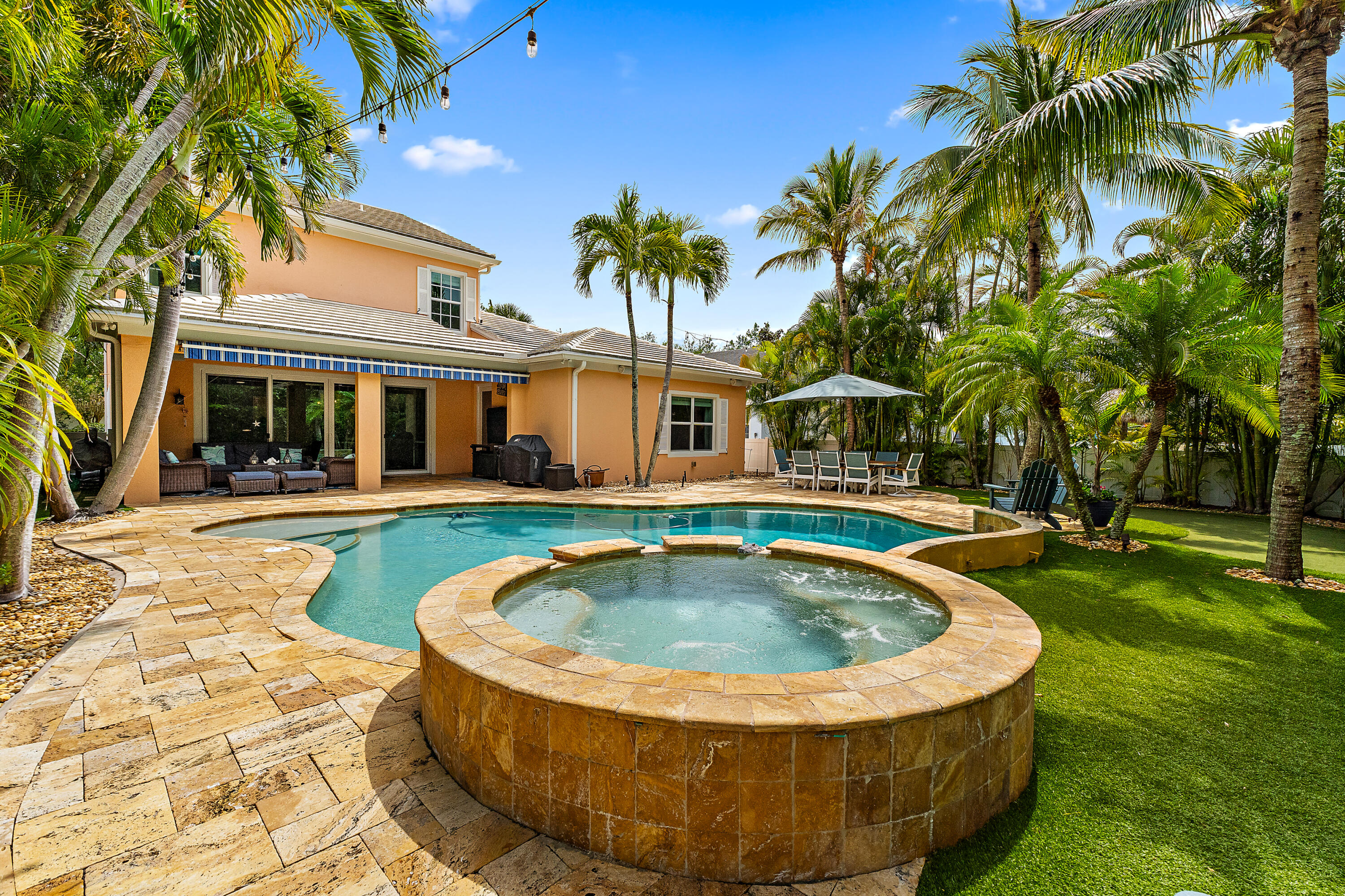 338 Caravelle Drive