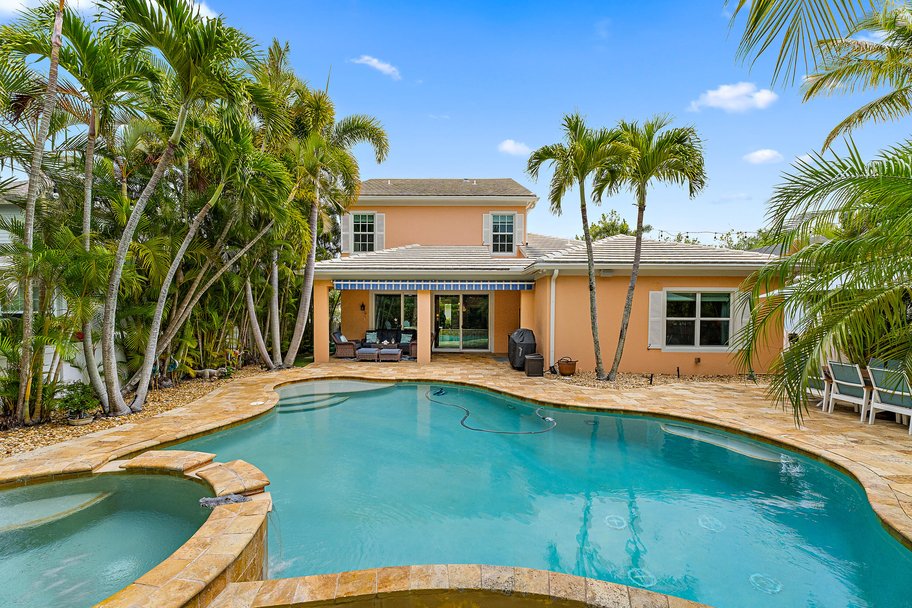 338 Caravelle Drive