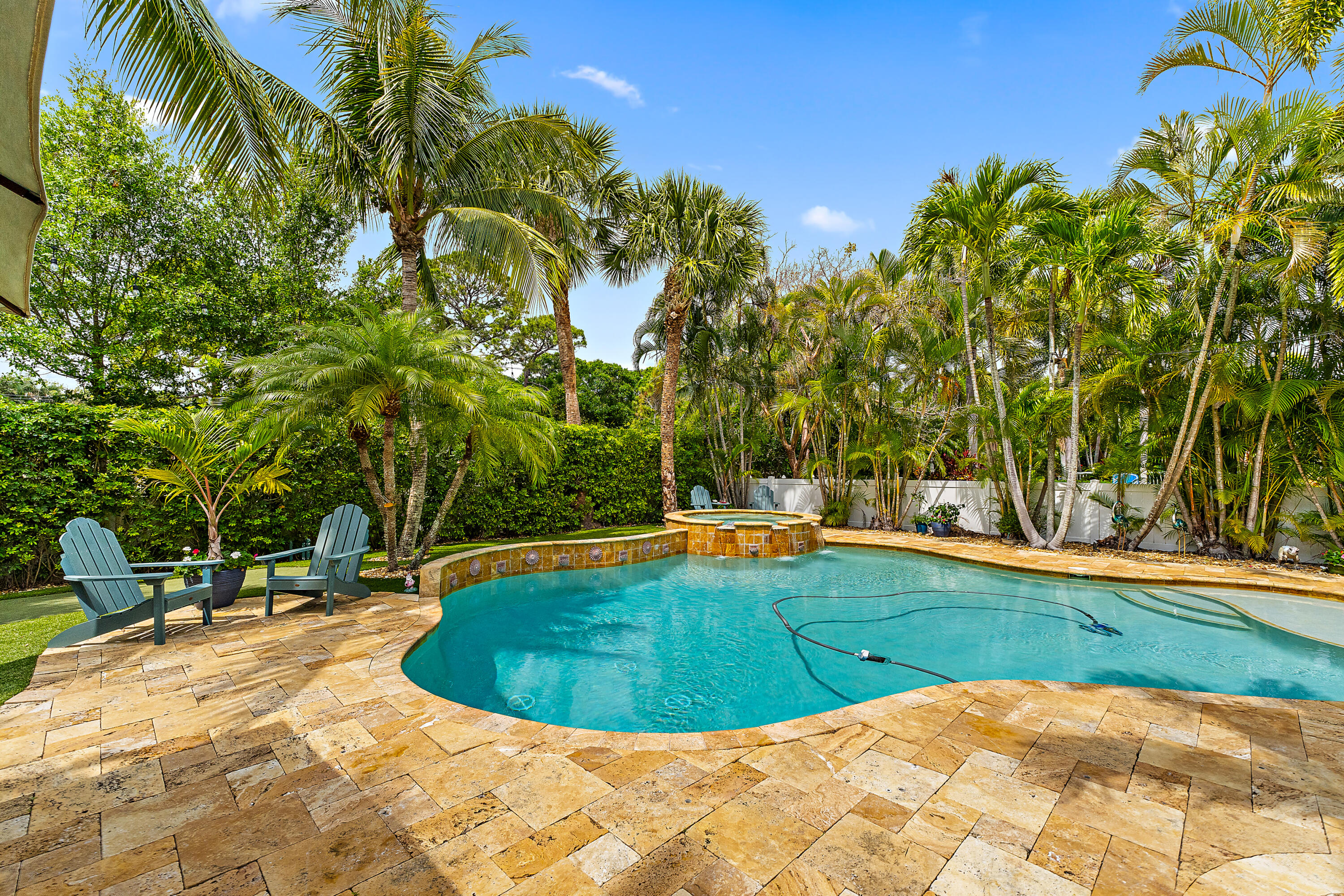 338 Caravelle Drive