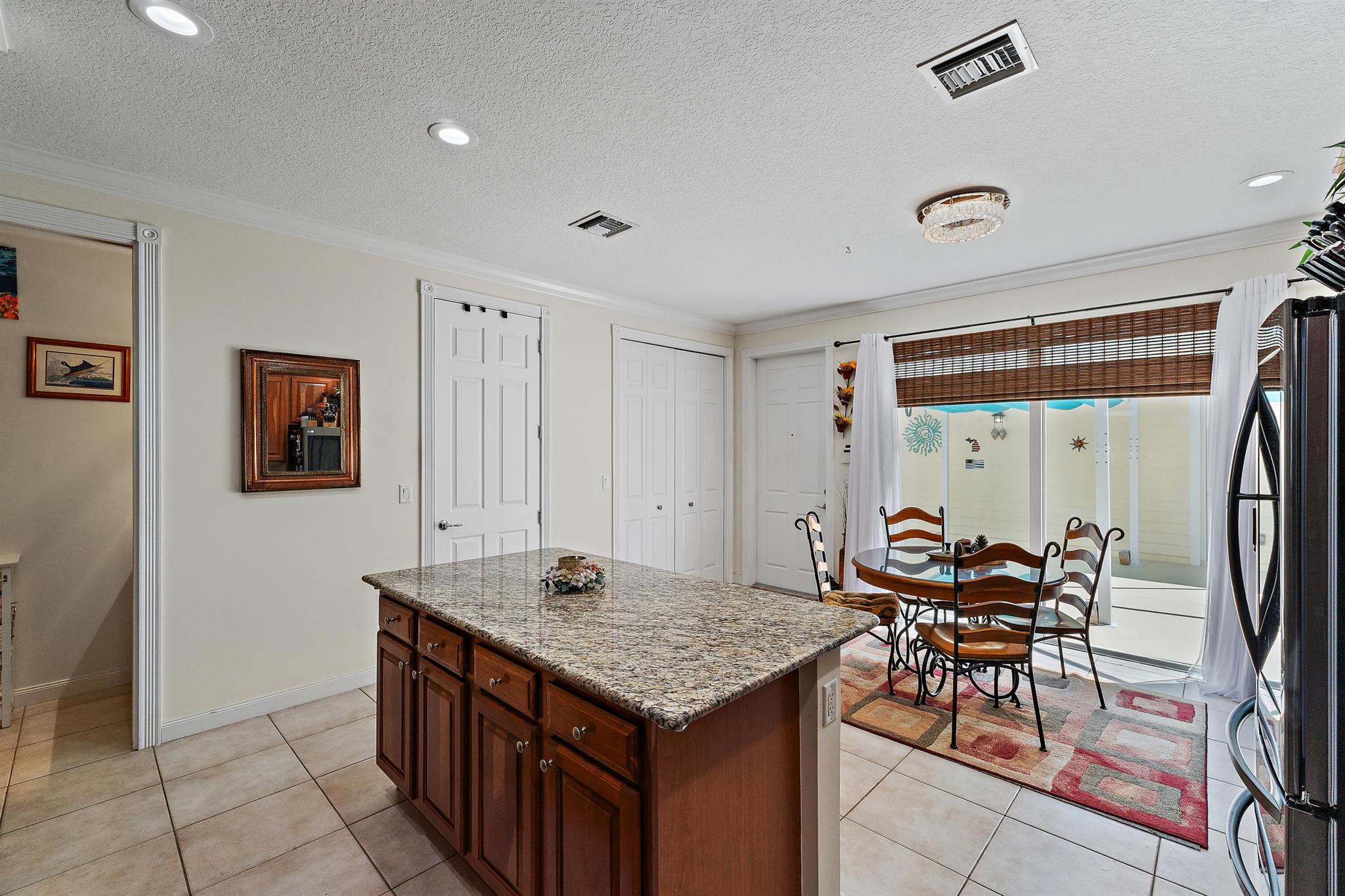 1302 Sunshine Drive