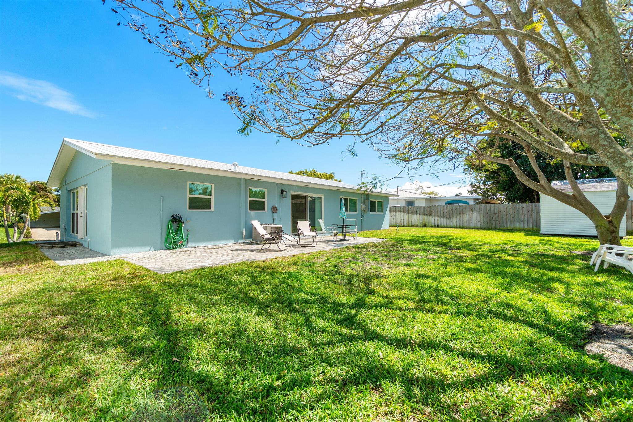 371 Saturn Avenue