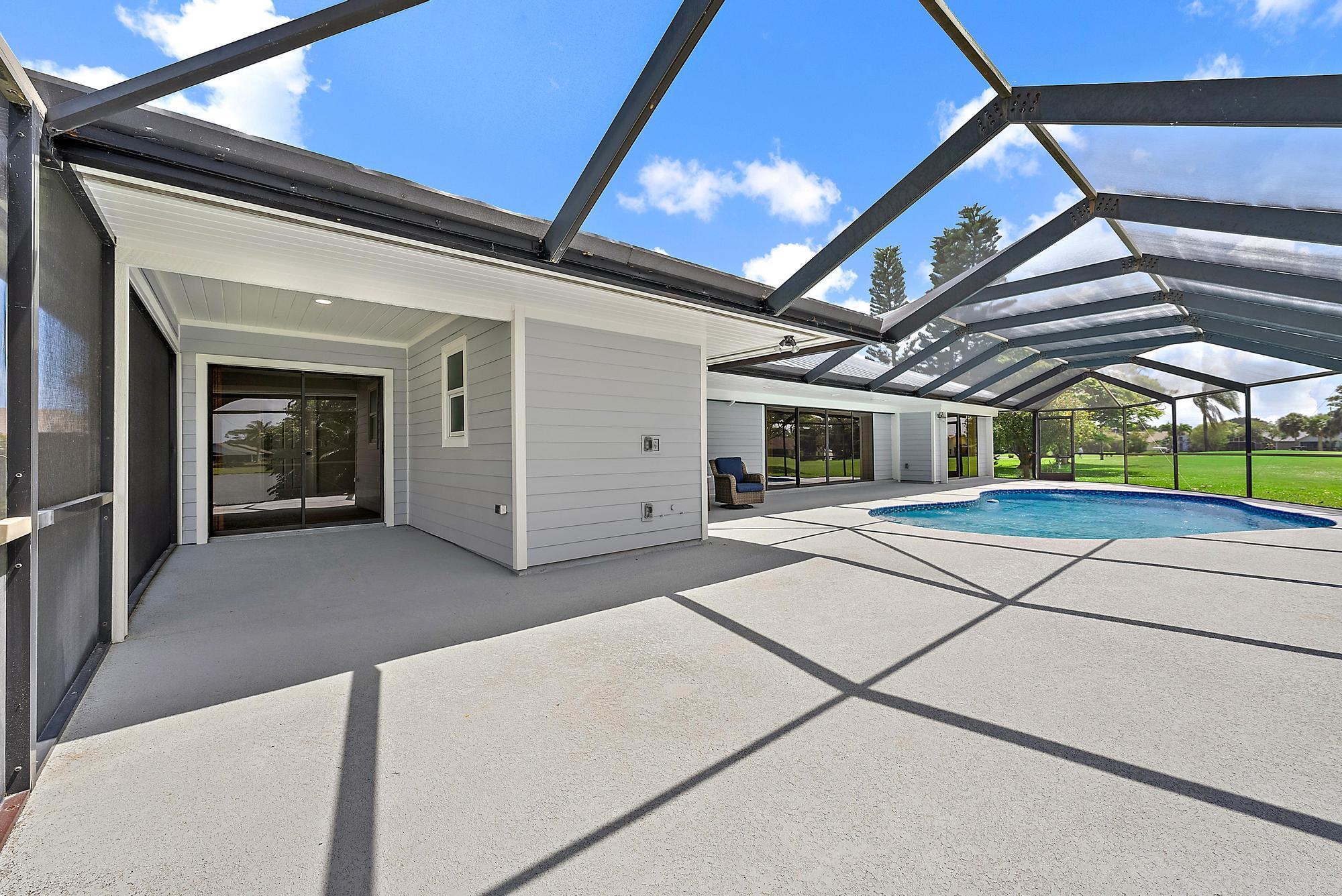 7160 SE Bunker Hill Court