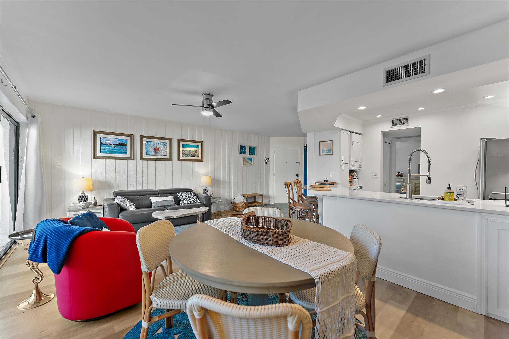 1605 S Us Highway 1 V1-104