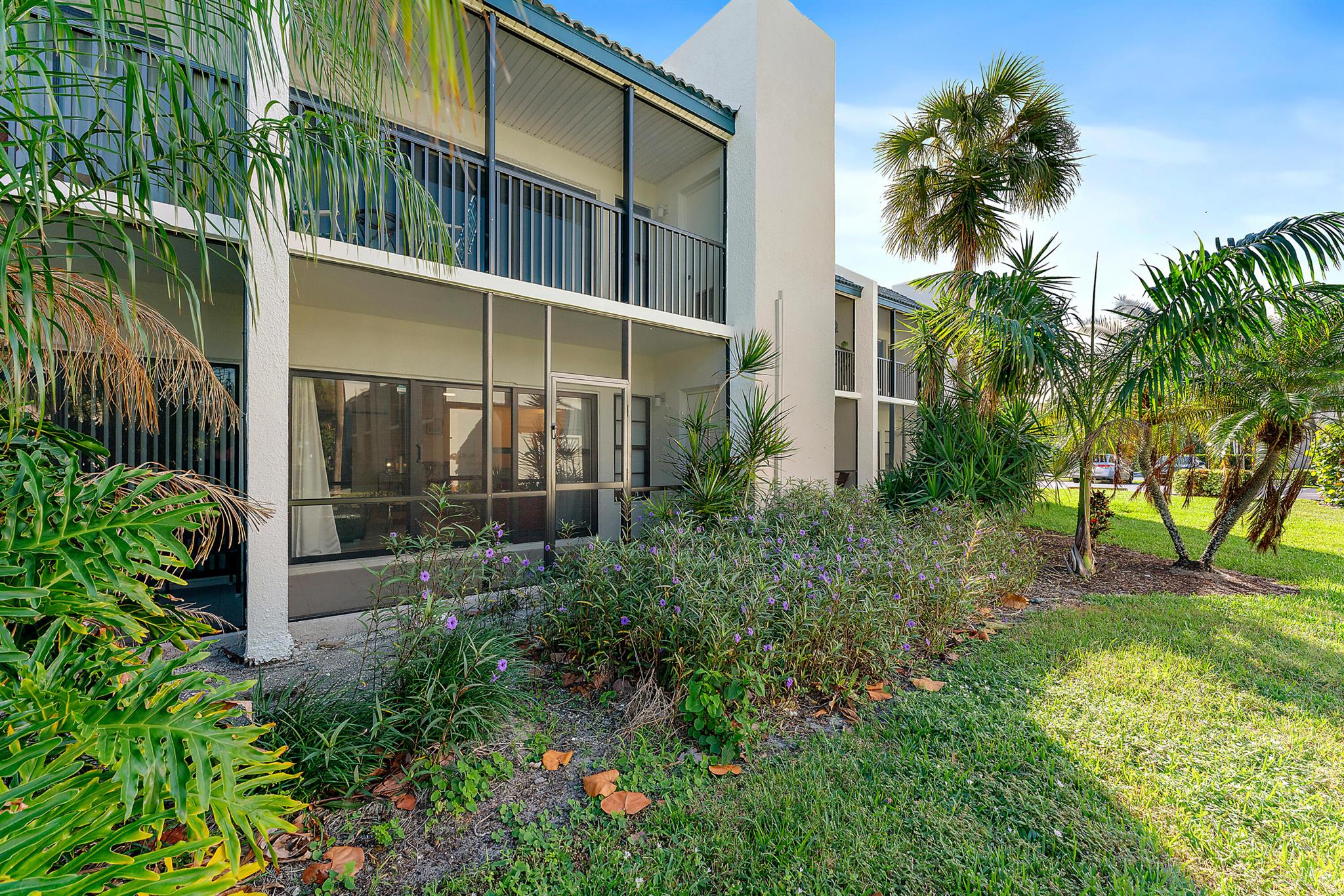 1605 S Us Highway 1 V1-104