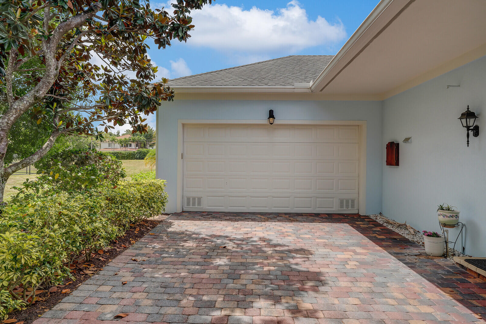 334 Caravelle Drive