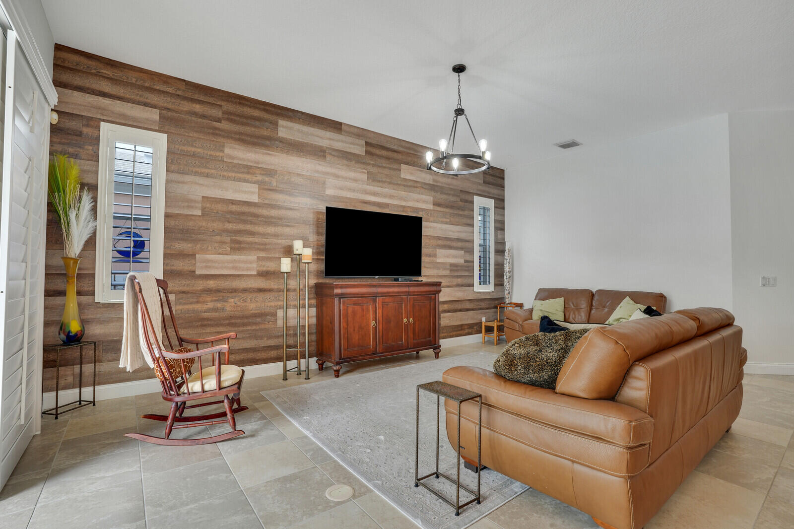 334 Caravelle Drive
