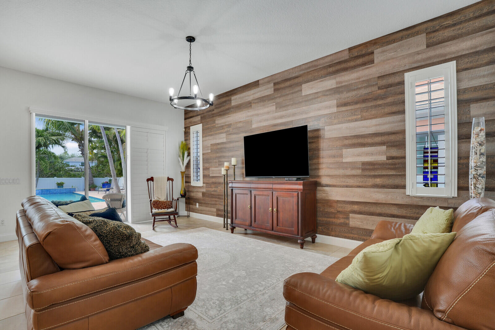 334 Caravelle Drive