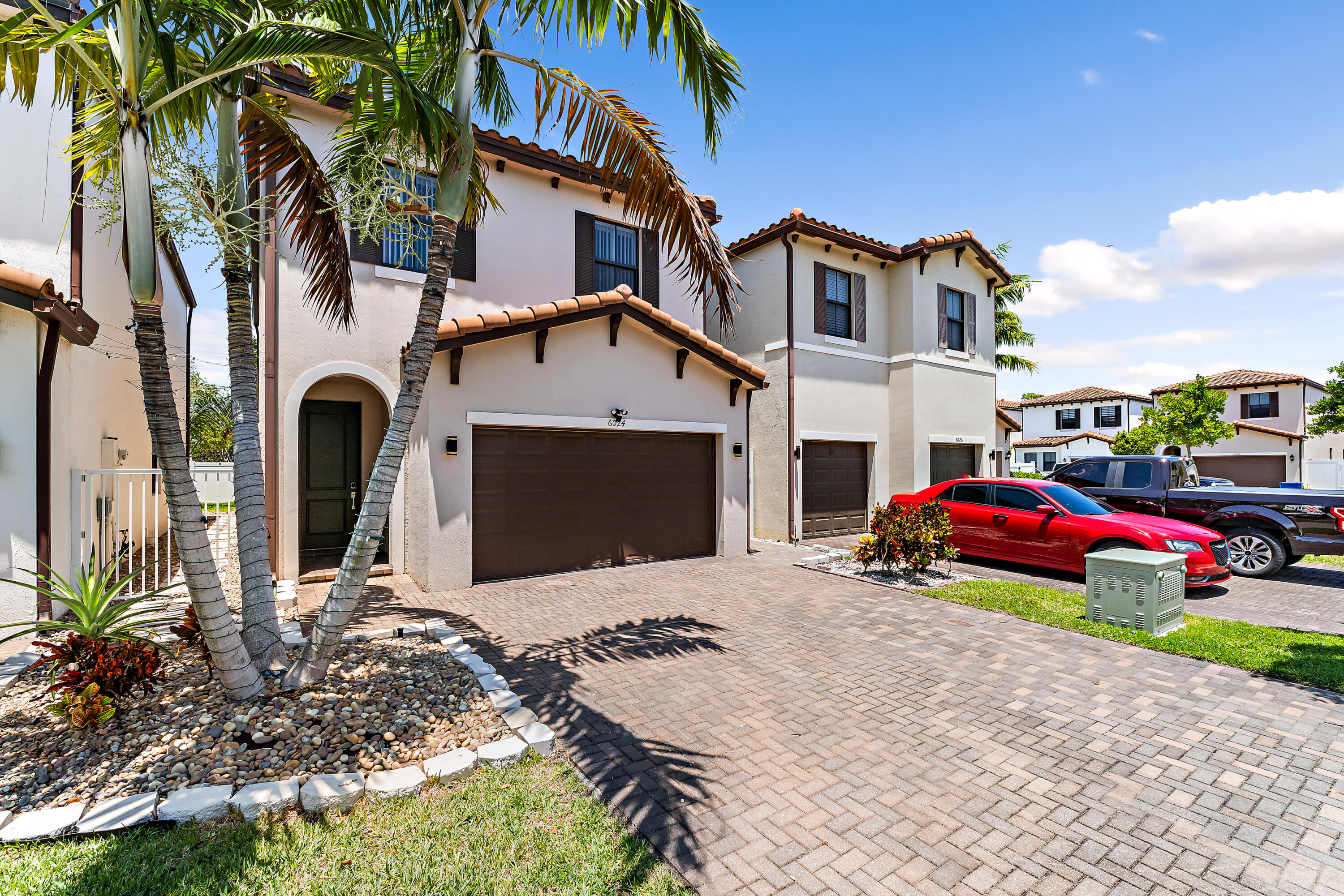 6024 Pine Tree Way