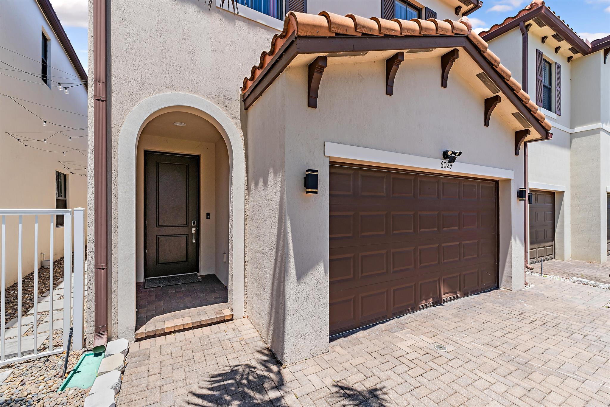 6024 Pine Tree Way