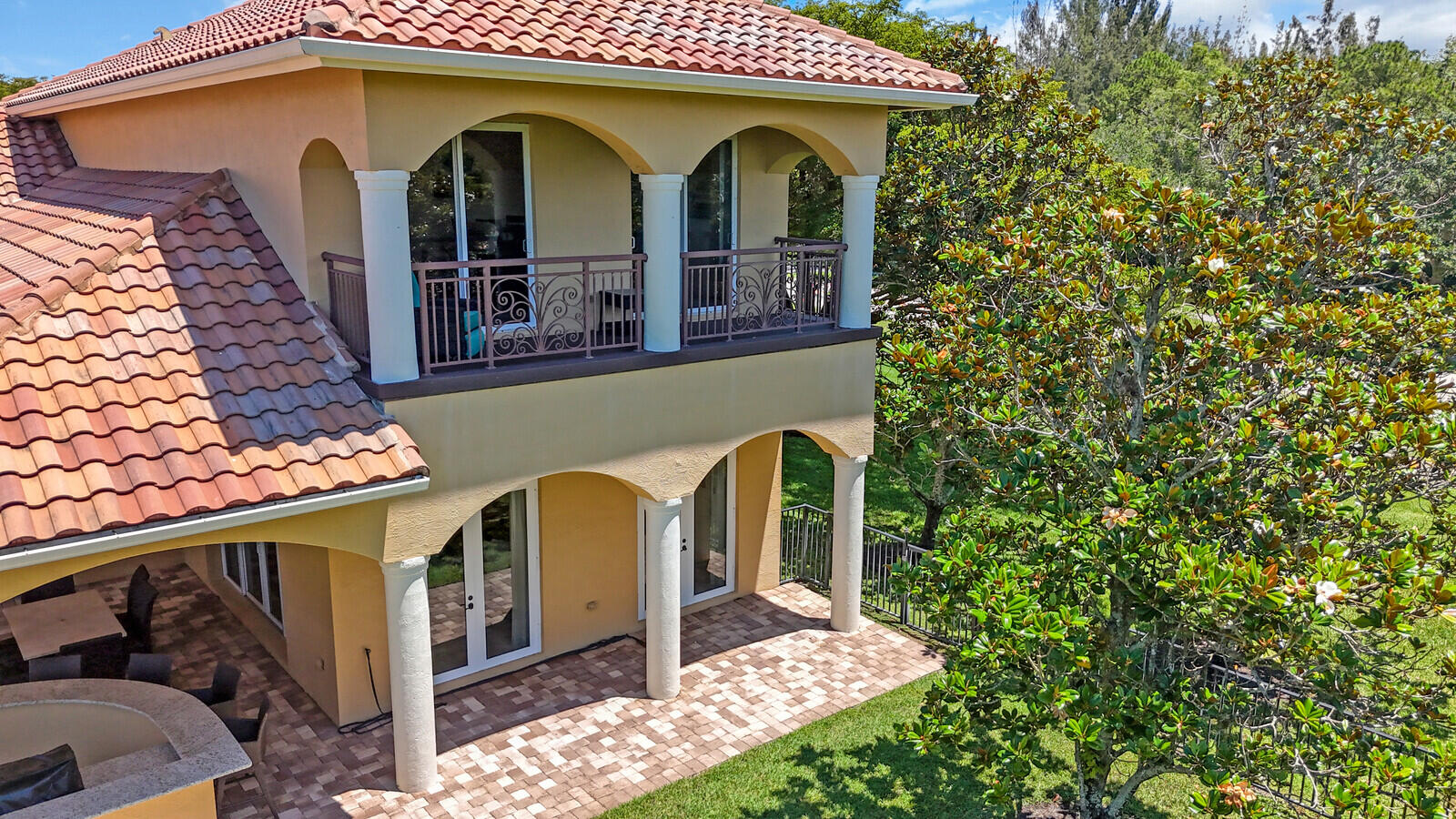 8380 Woodsmuir Drive